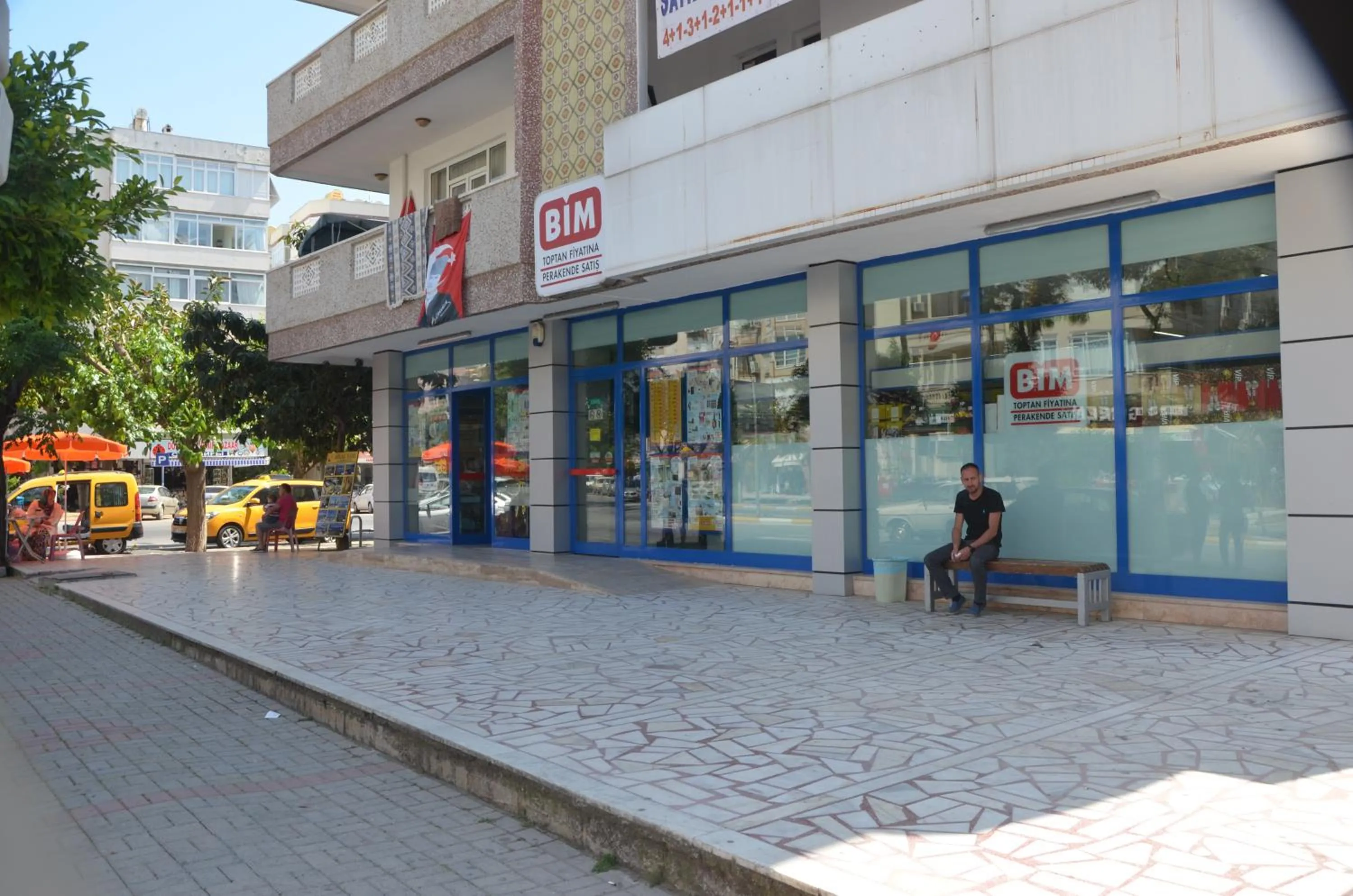 Supermarket/grocery shop in Twin Apart Hotel