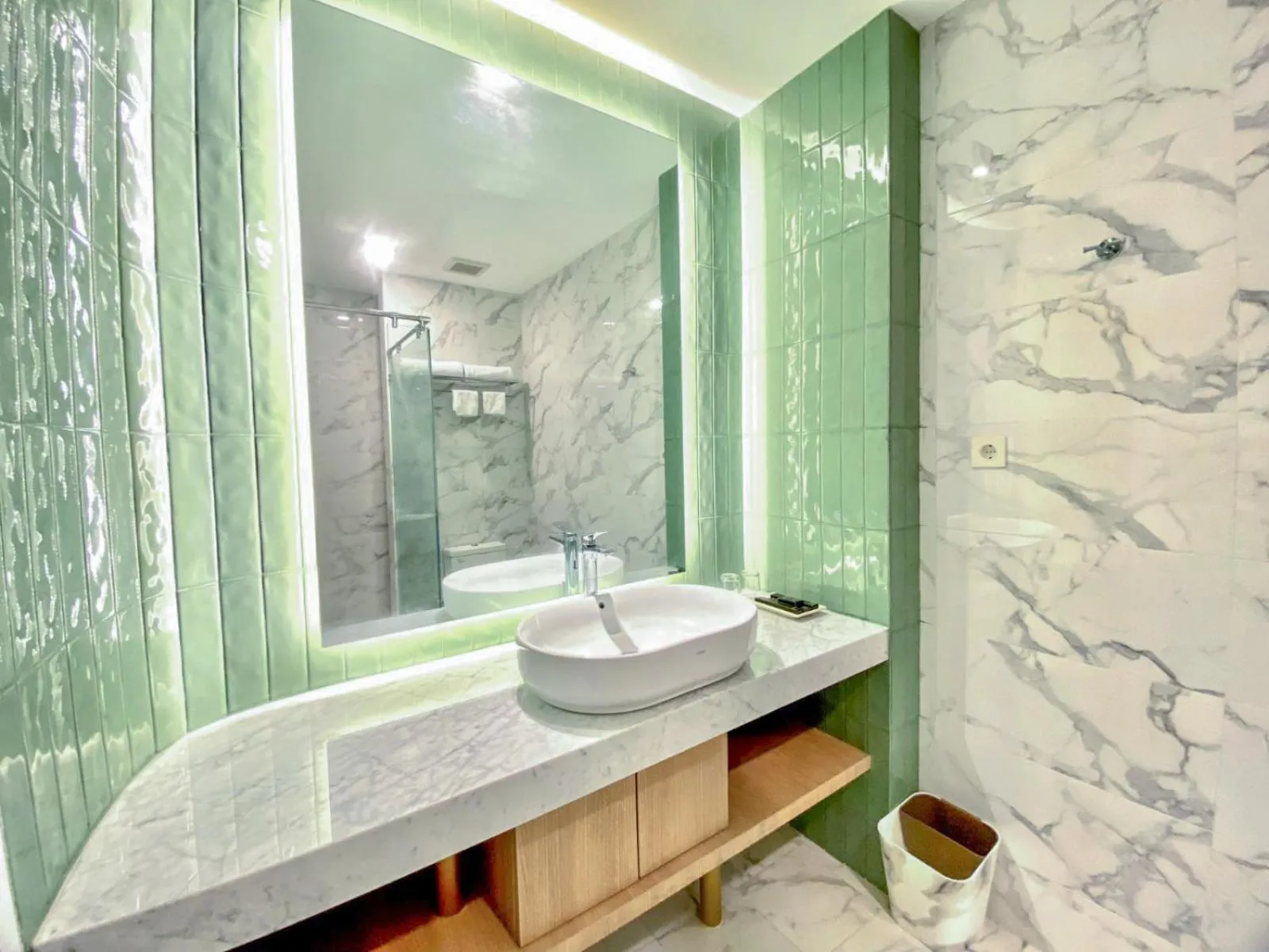 Bathroom in Queen of the South Beach Resort