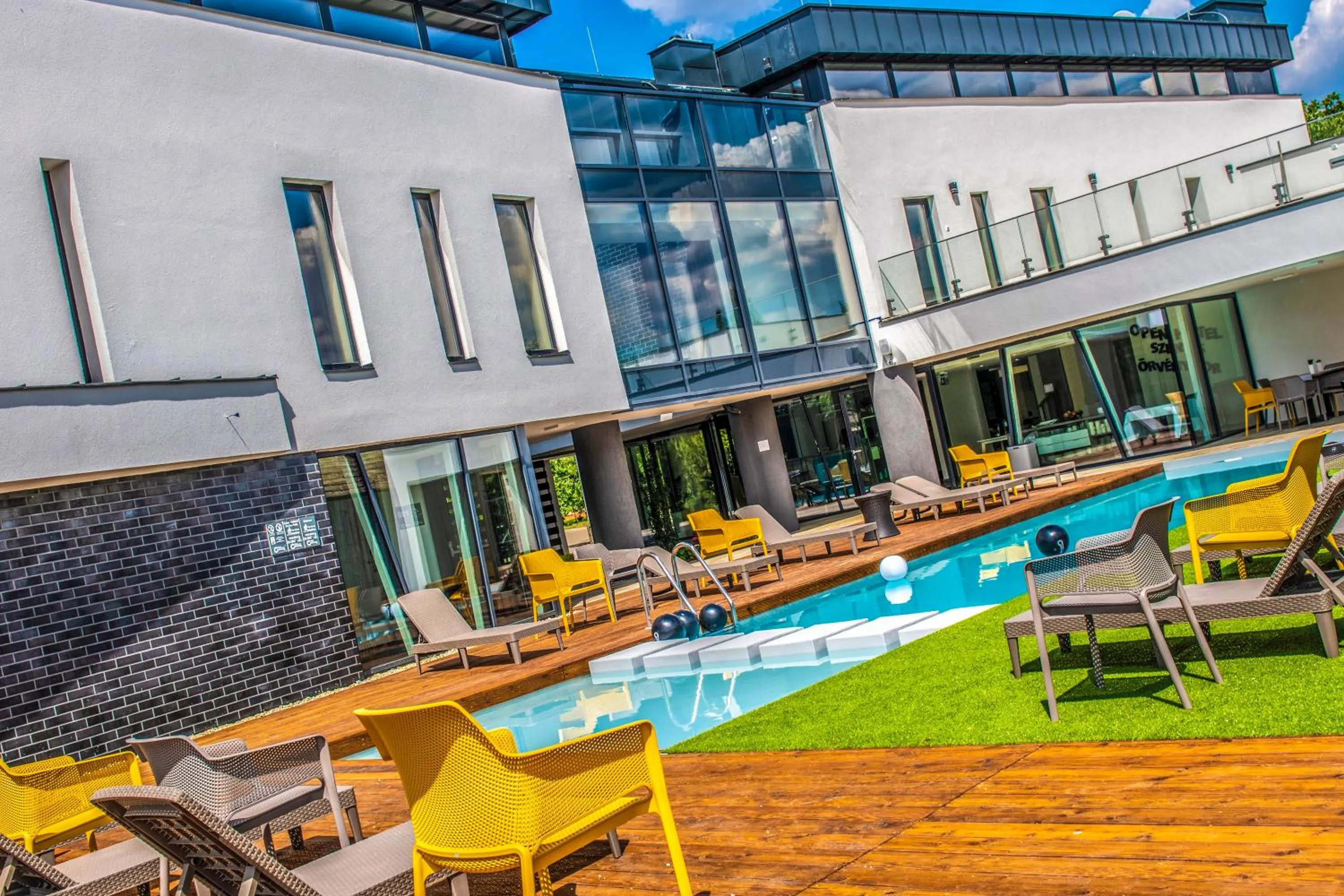 Property building in Open Hotel Szentes