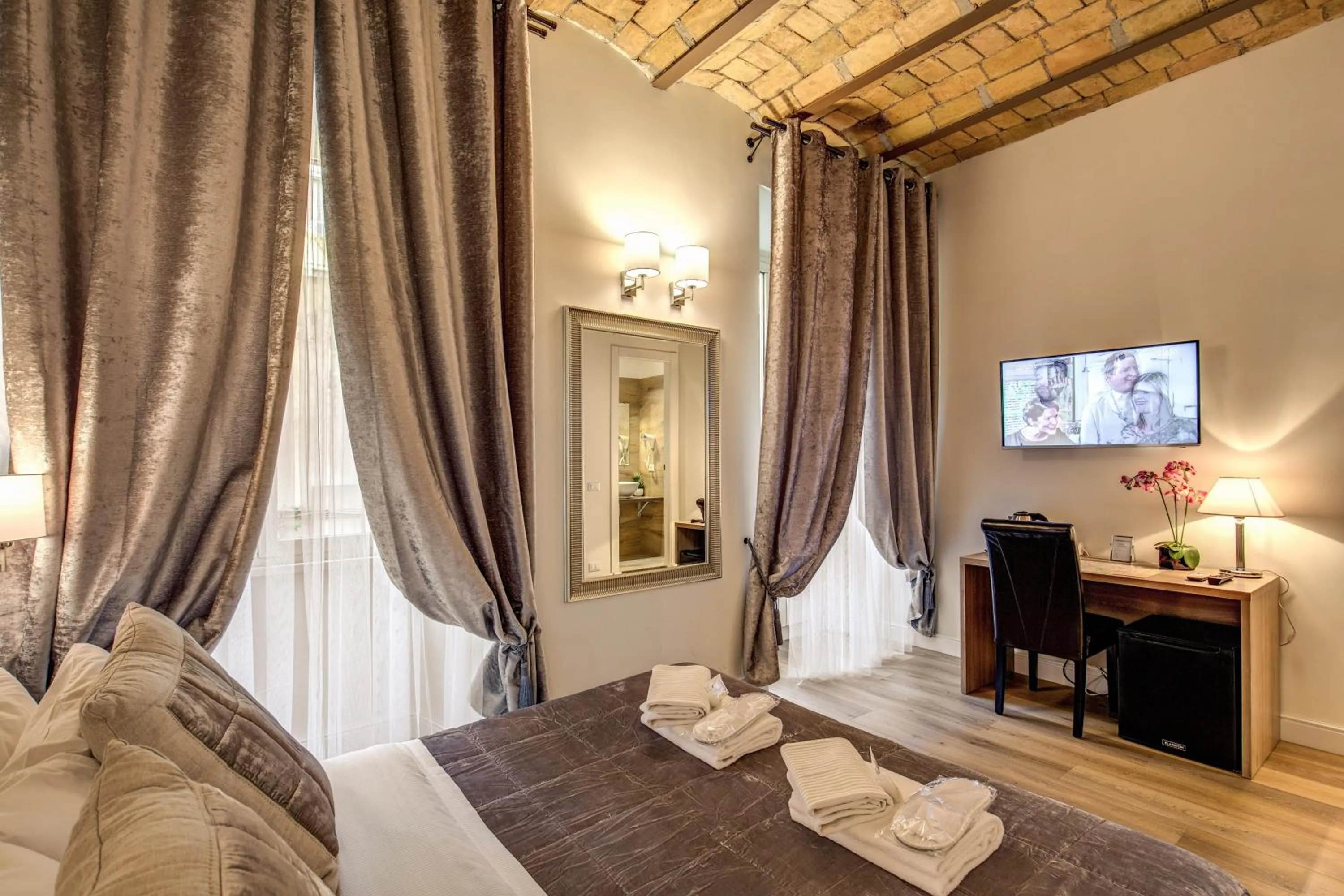 Bed in Chester Suites