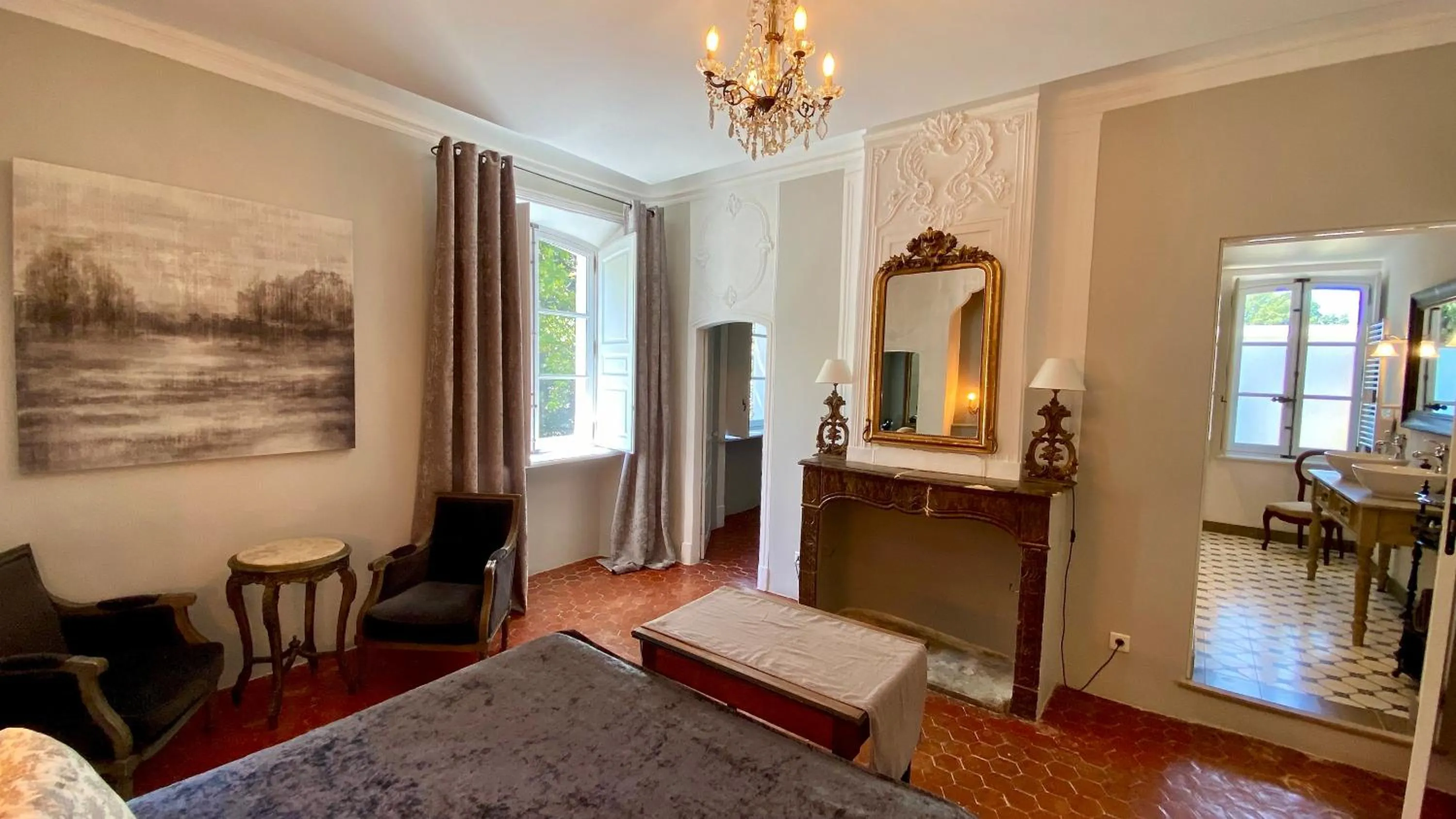 Bathroom in B&B Maison d'Hôtes - Château de Jouques