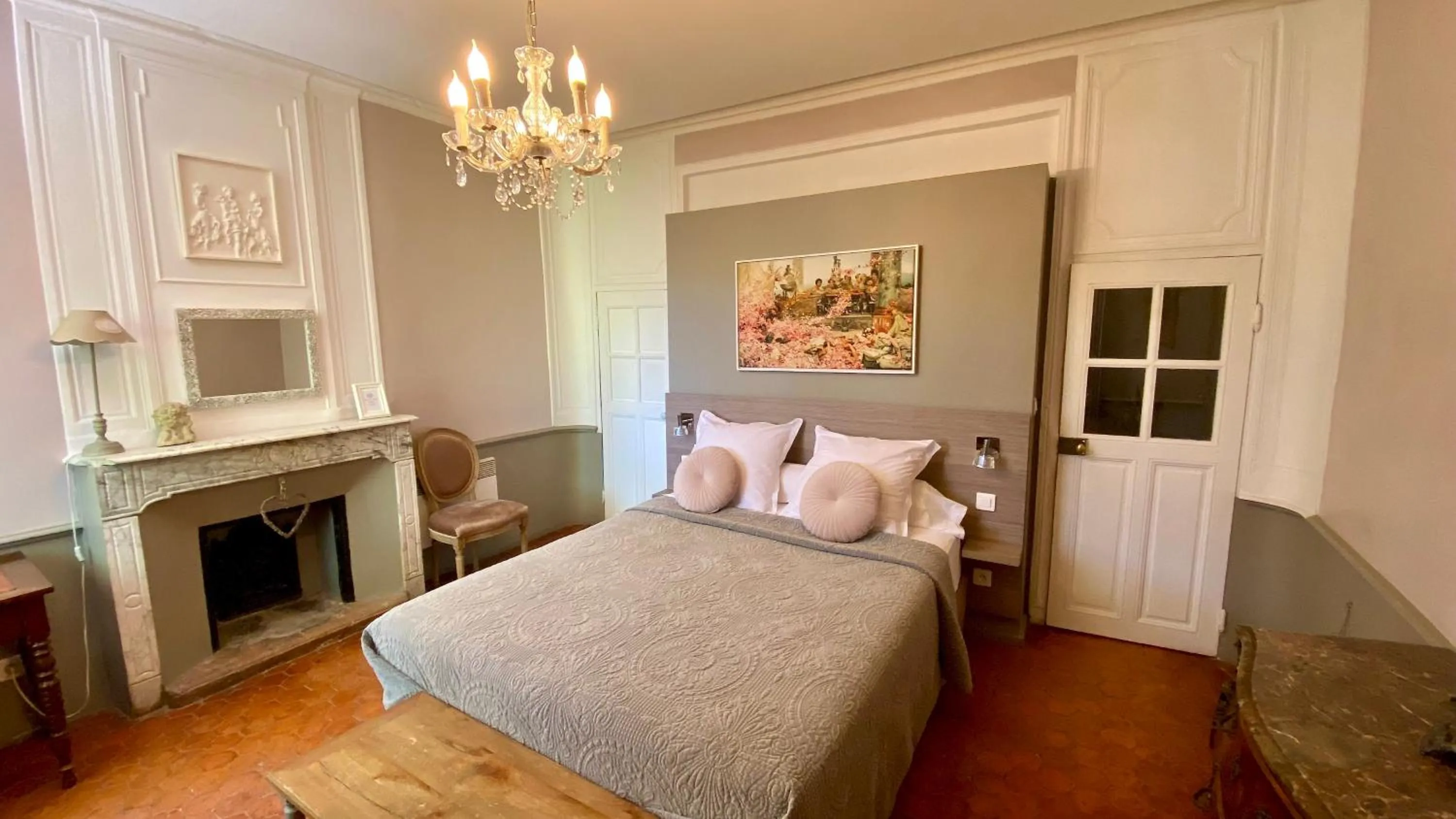 Bedroom in B&B Maison d'Hôtes - Château de Jouques