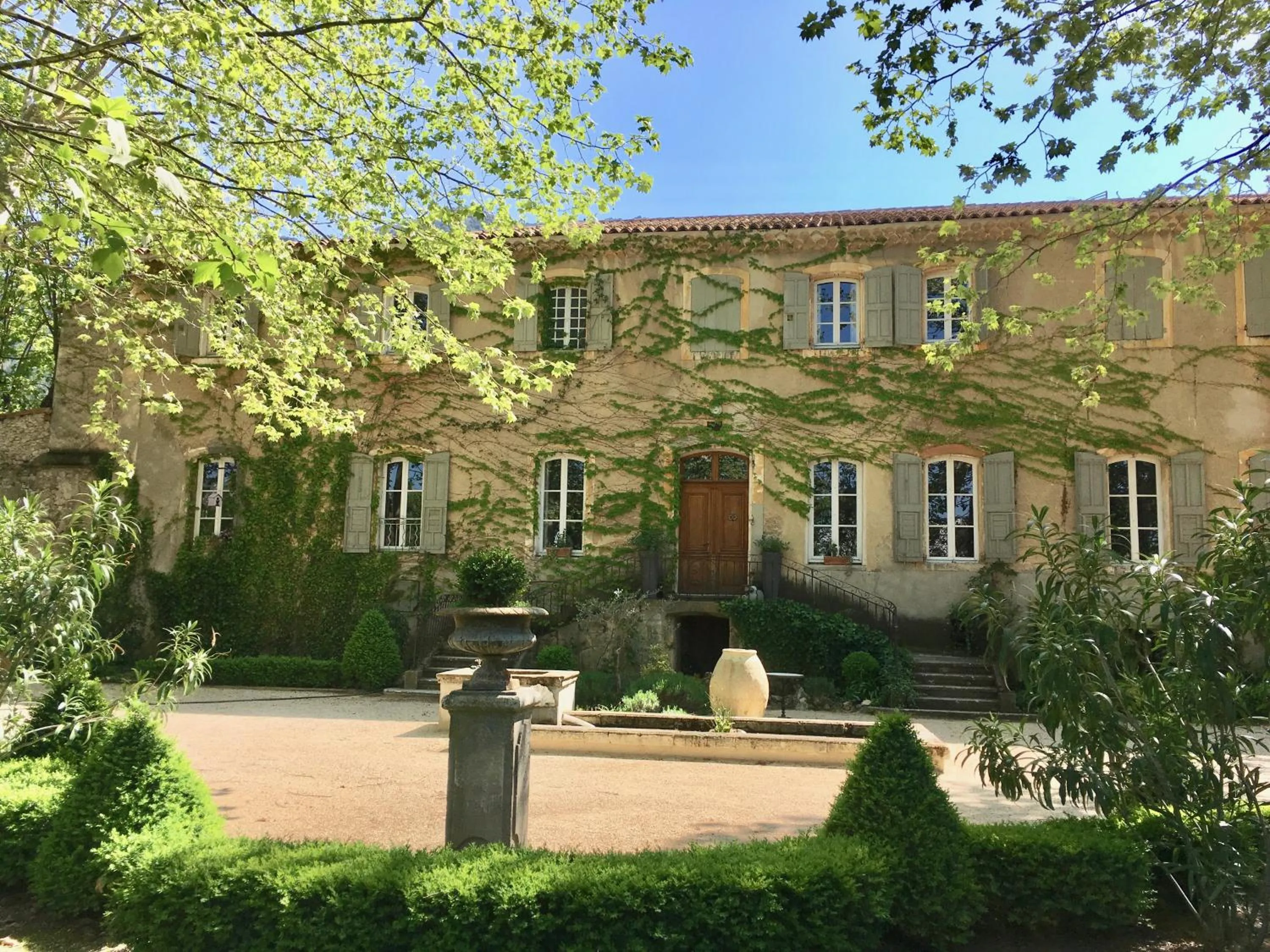 Property building in B&B Maison d'Hôtes - Château de Jouques