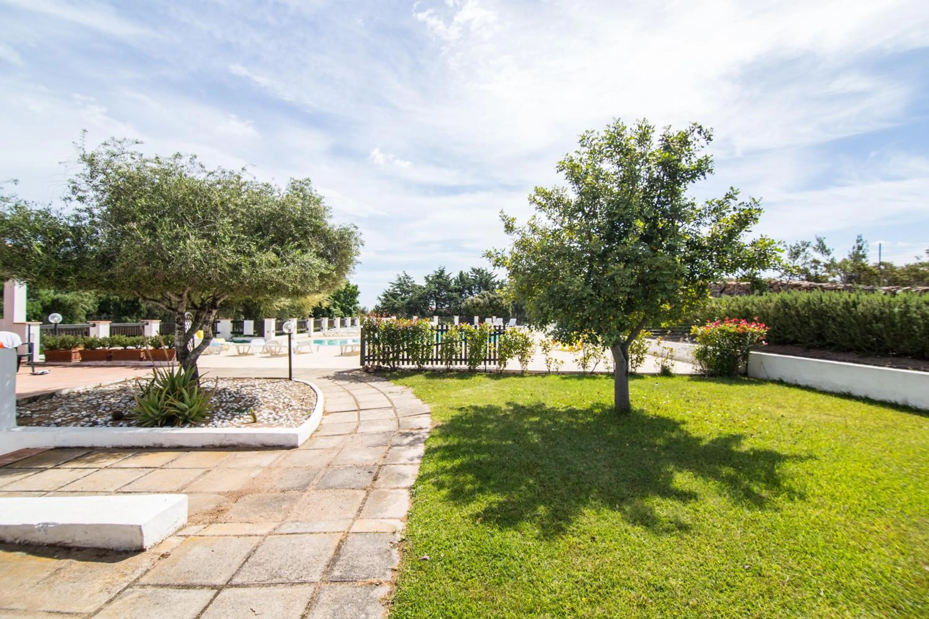 Garden in White Sand Residence