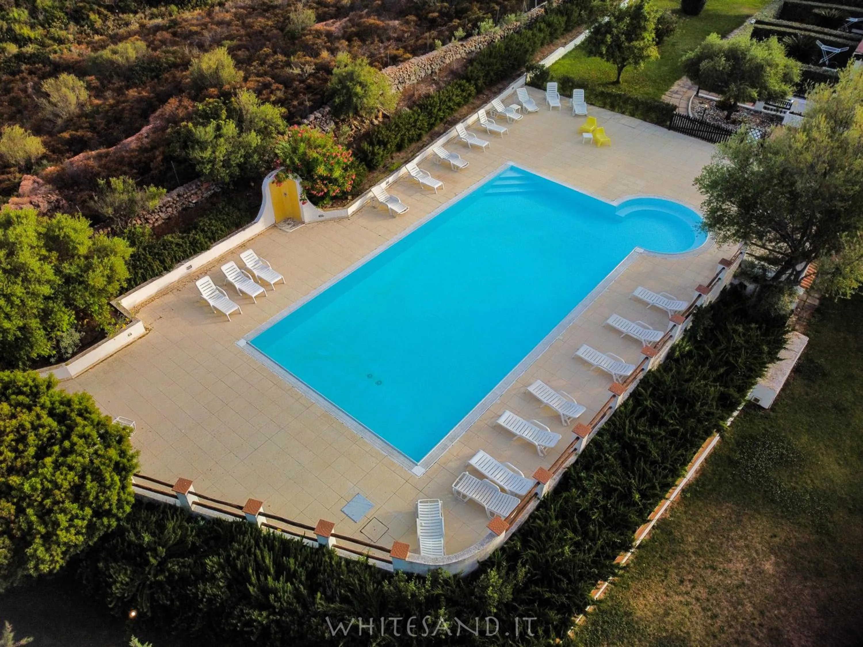 Swimming pool in White Sand Residence