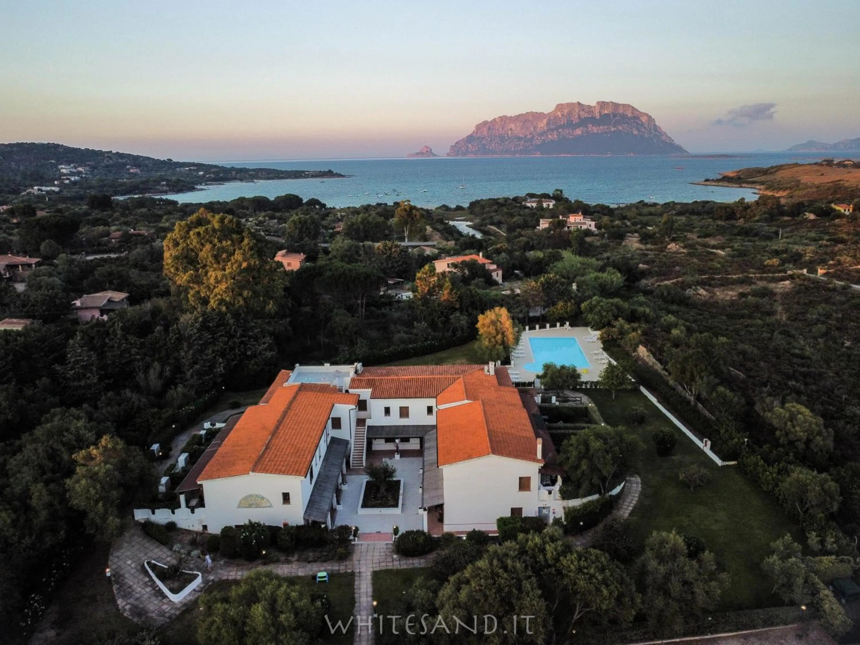 Bird's eye view in White Sand Residence