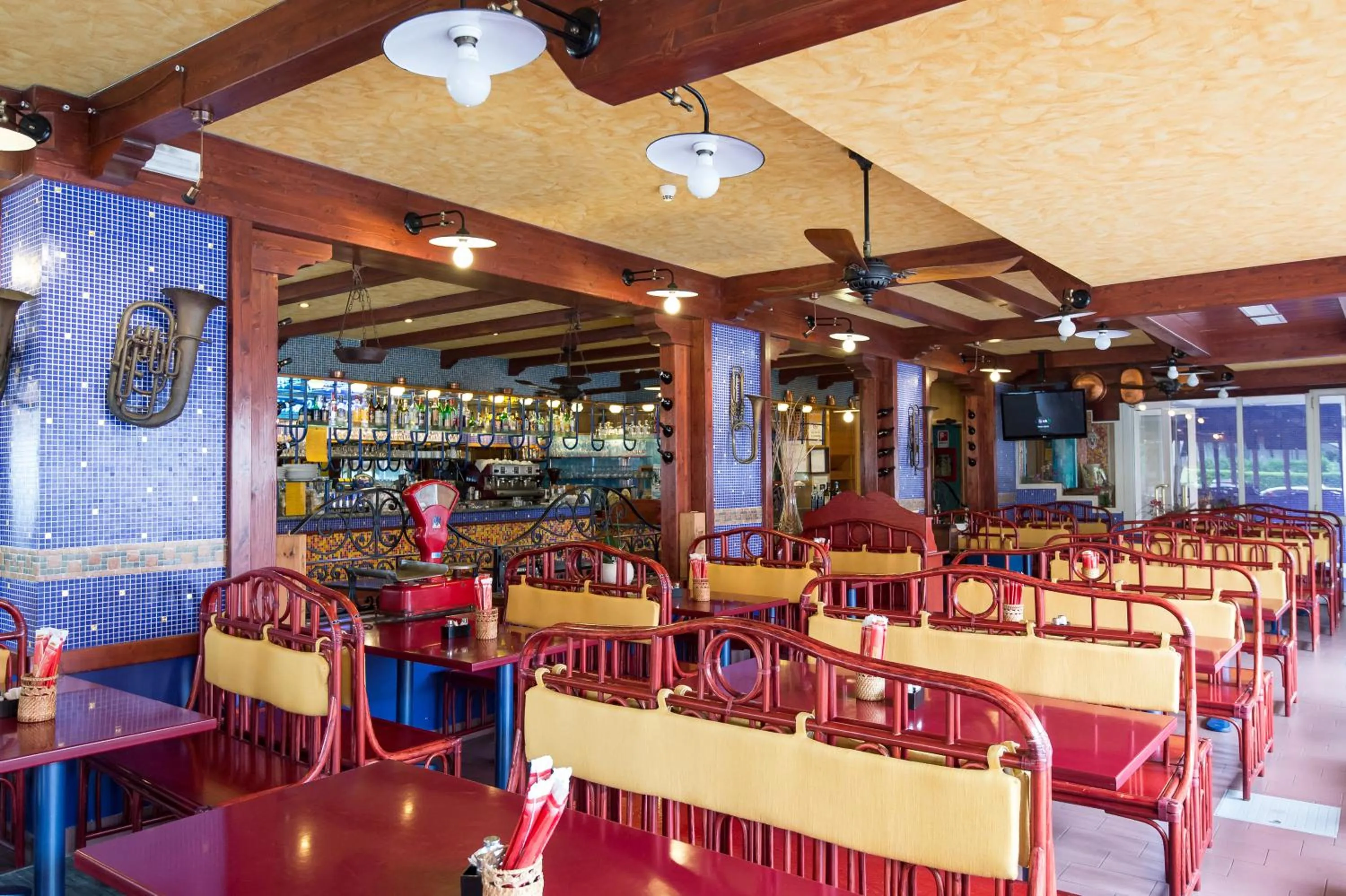 Restaurant/places to eat in Hotel Christian