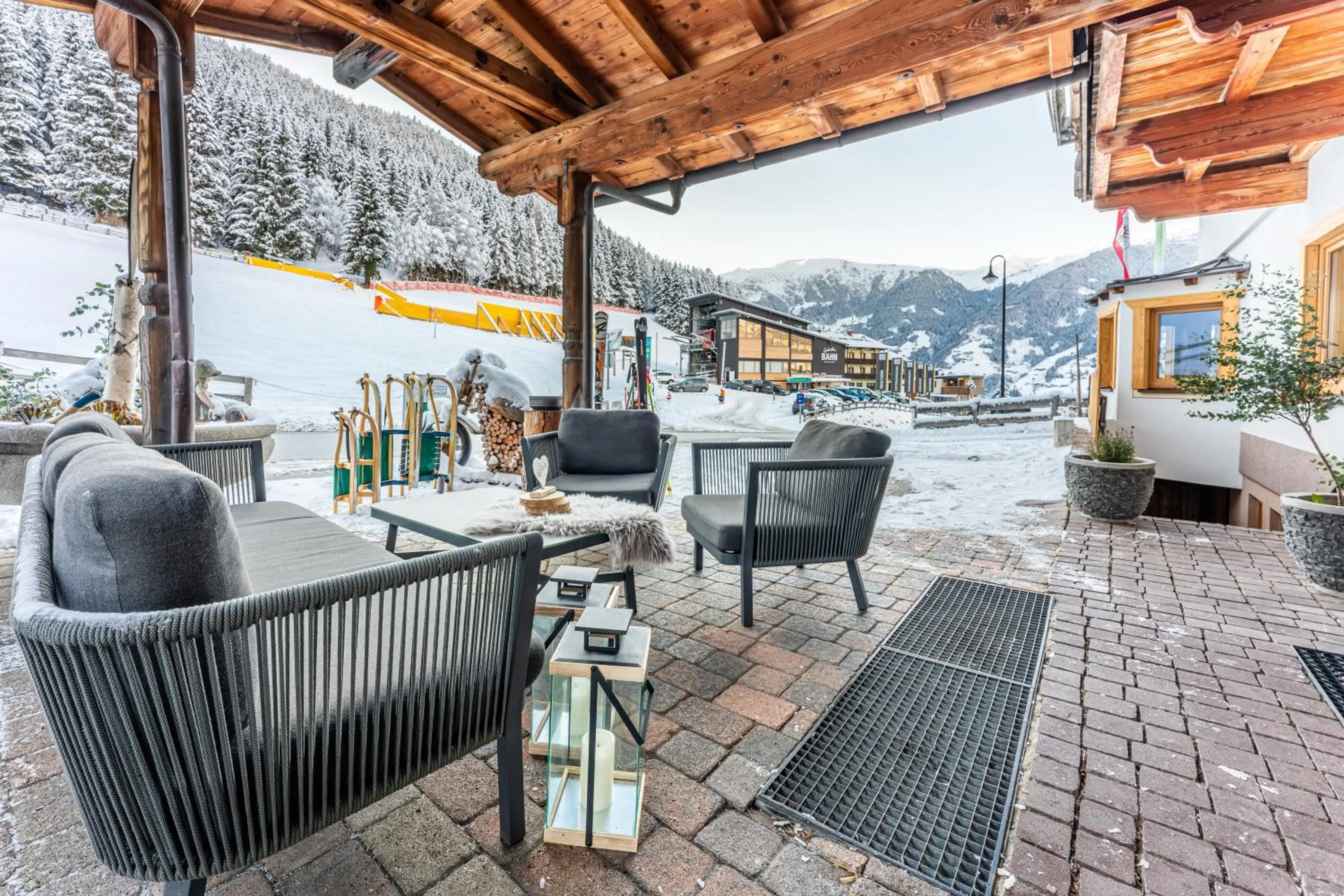 Facade/entrance in Alpen Wohlfühlhotel Dörflwirt