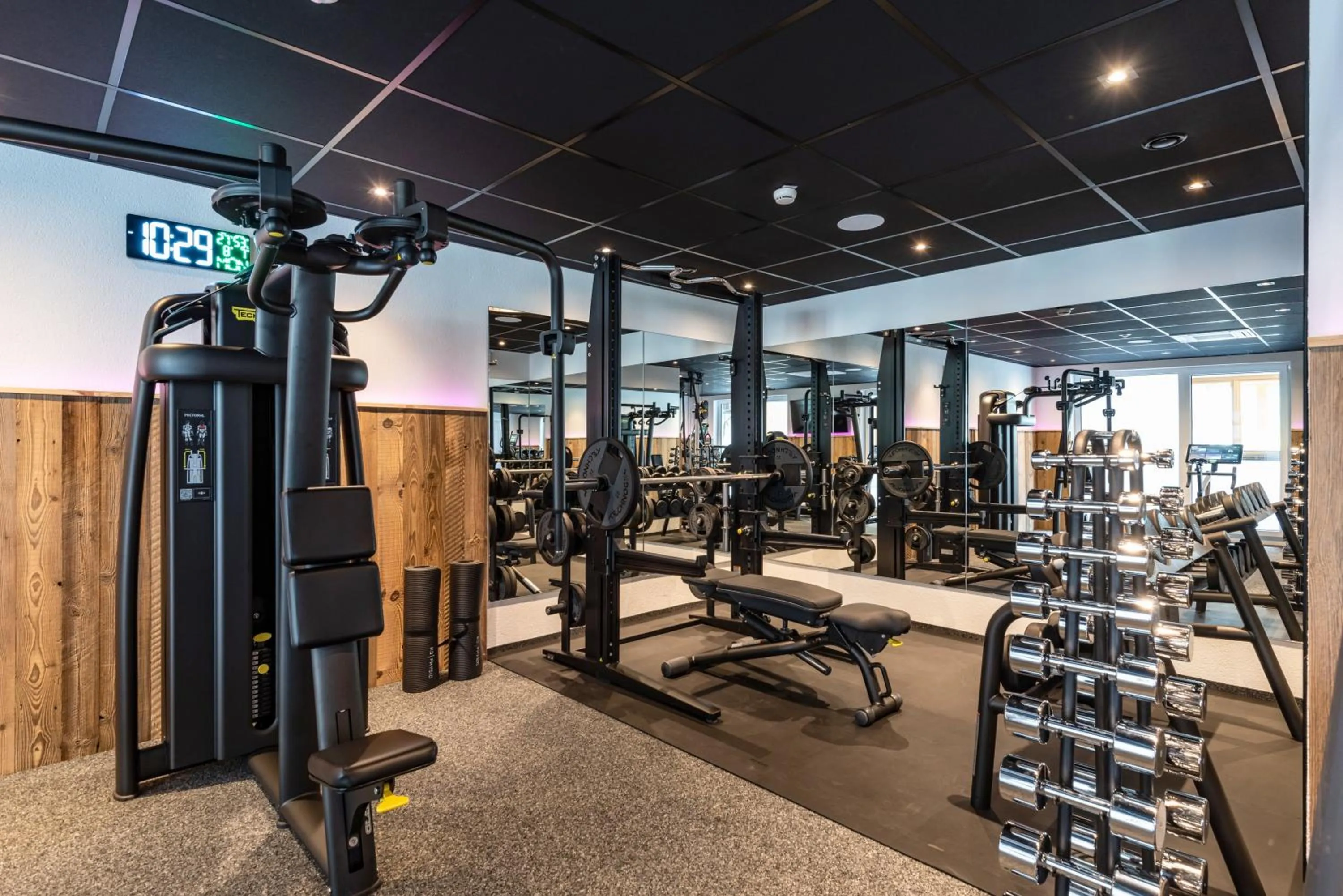 Fitness centre/facilities in Alpenhof Hotel Garni Suprême