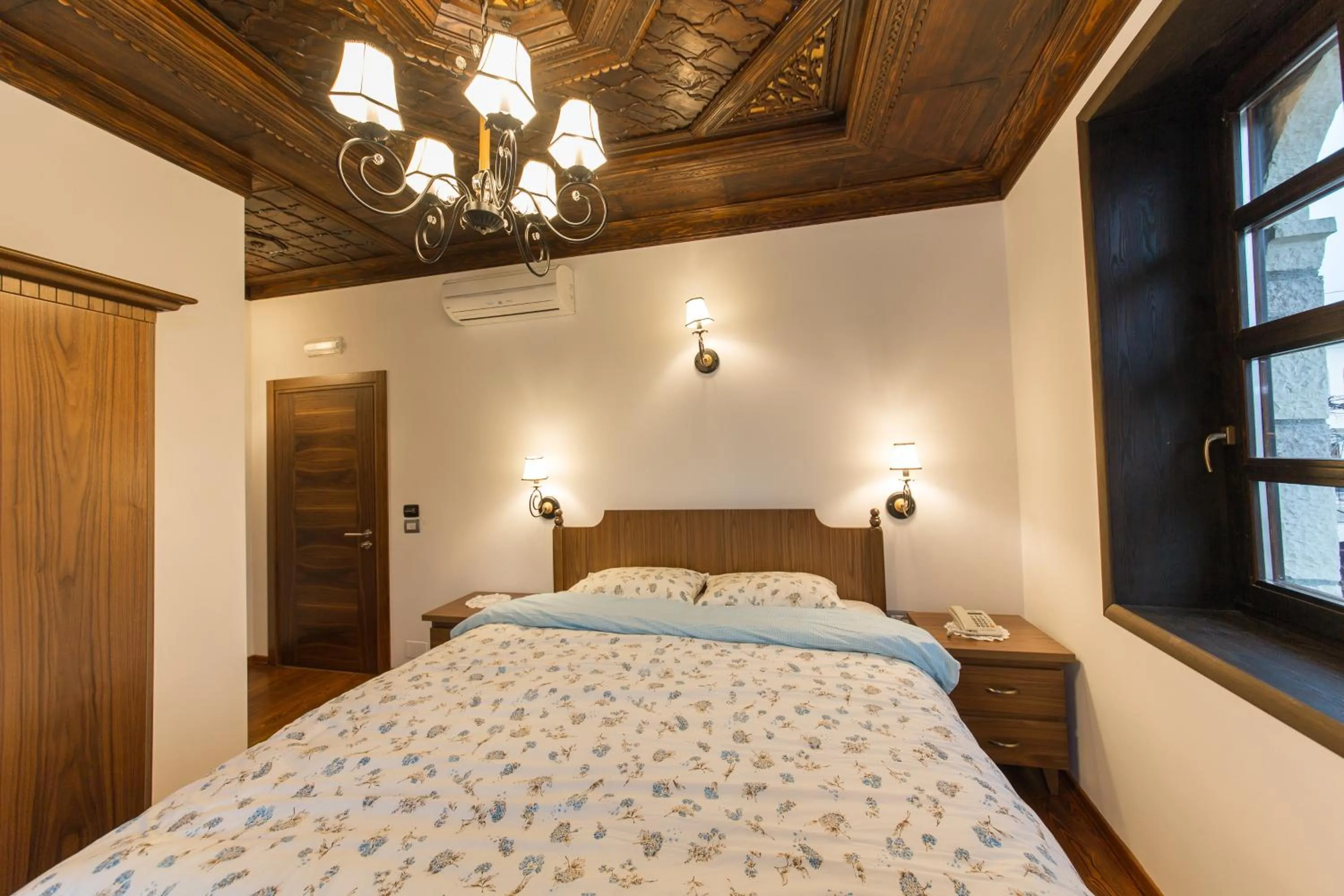 Bedroom, Bed in Hotel Onufri