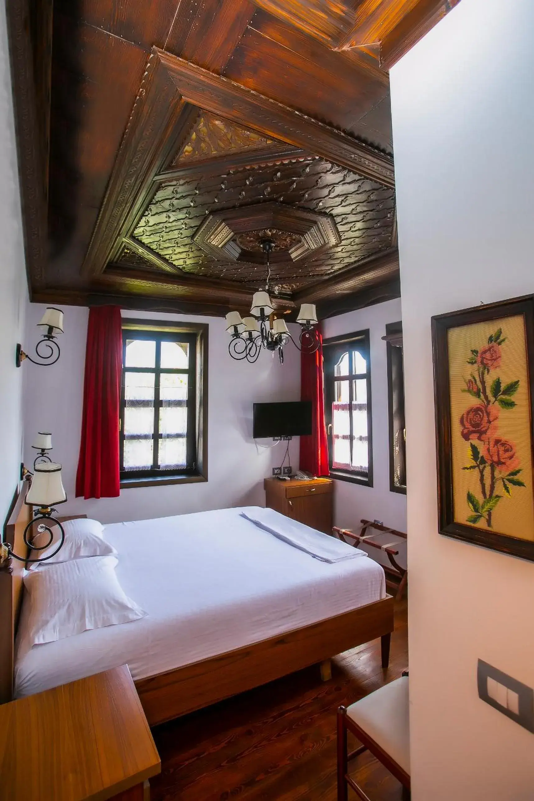 Double Room with City View in Hotel Onufri Double Room with City View in Hotel Onufri