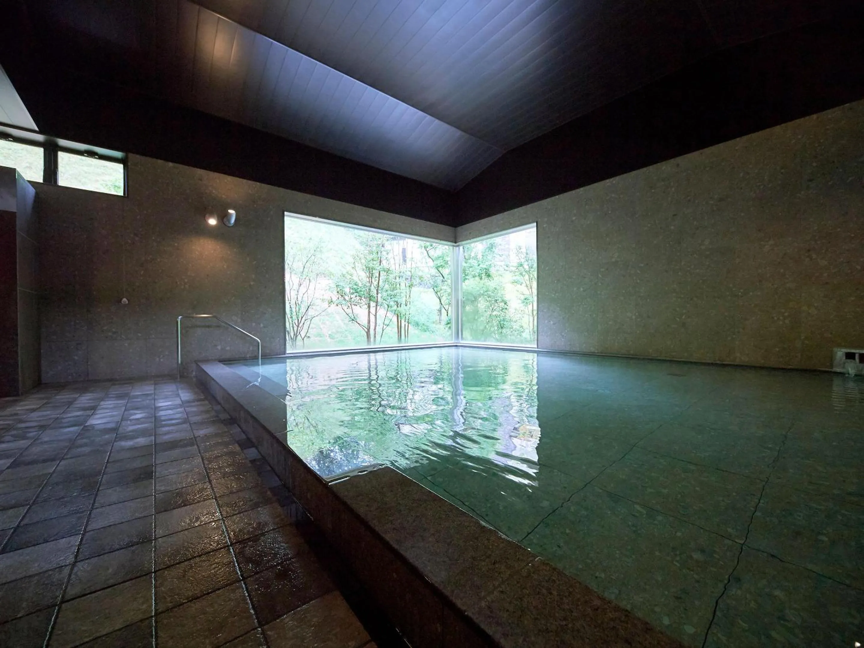 Hot Spring Bath in Le Grand Karuizawa Hotel and Resort
