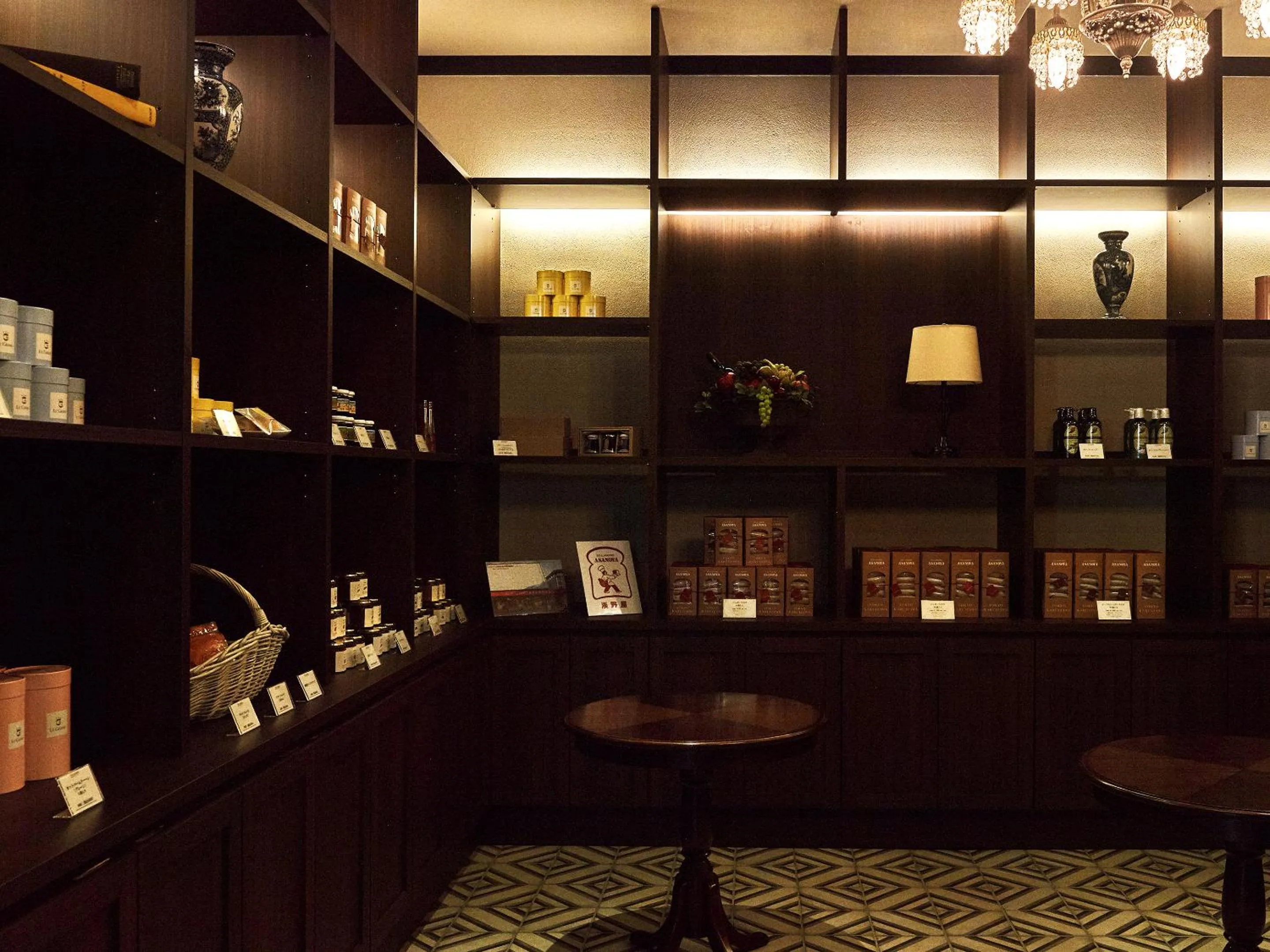 On-site shops in Le Grand Karuizawa Hotel and Resort