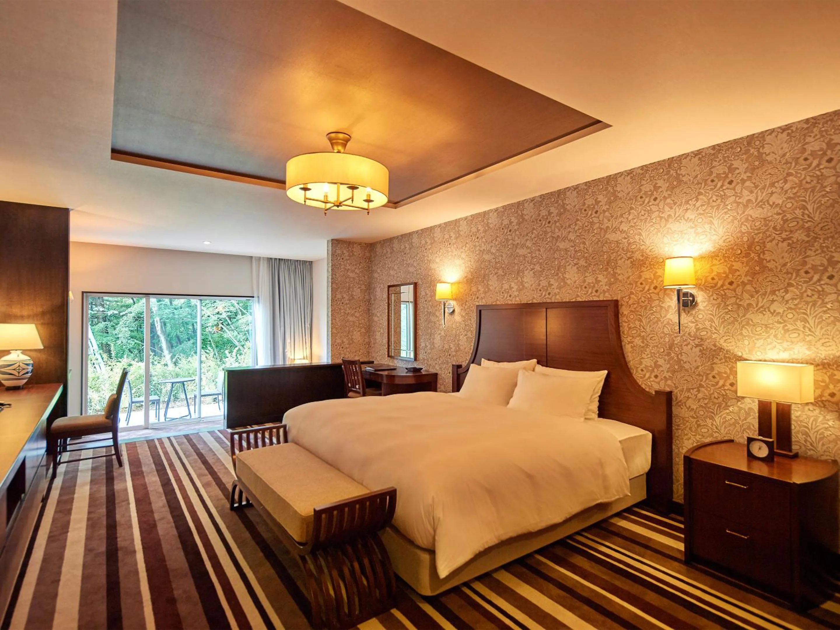 Photo of the whole room, Bed in Le Grand Karuizawa Hotel and Resort