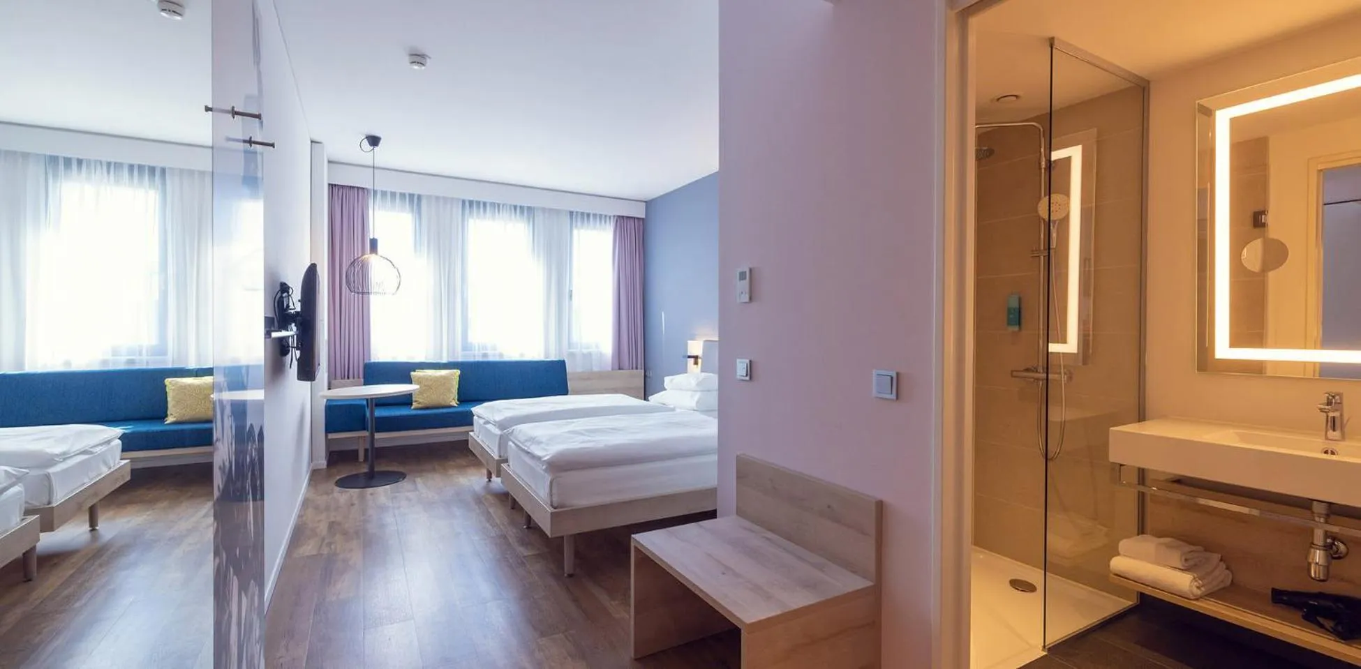 Bed in roomz hotel & conference center vienna prater