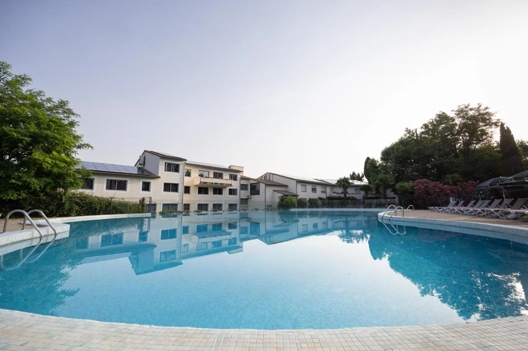 Logis Hotel Restaurant SPA Les Oliviers