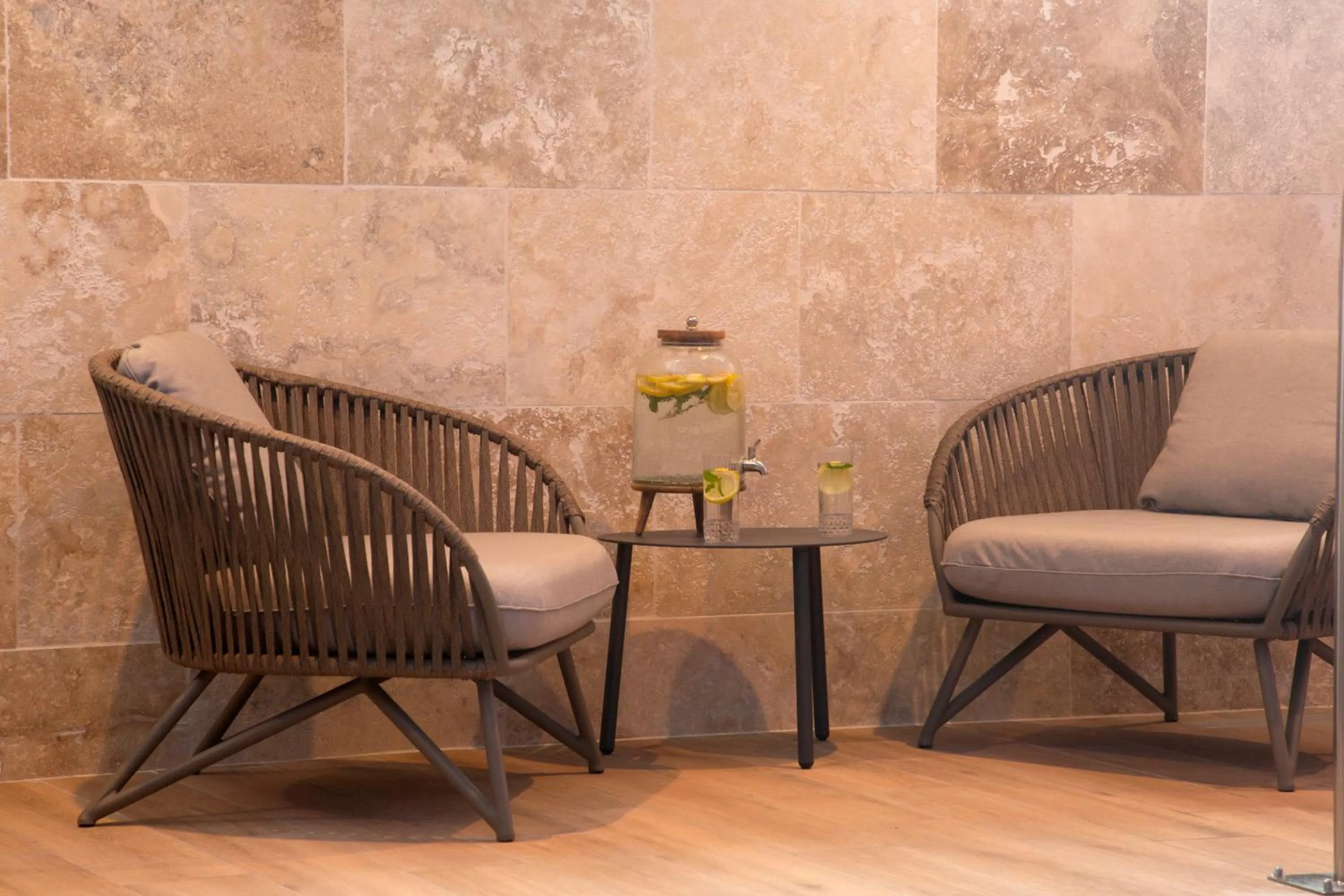 Spa and wellness centre/facilities in Logis Hotel Restaurant SPA Les Oliviers