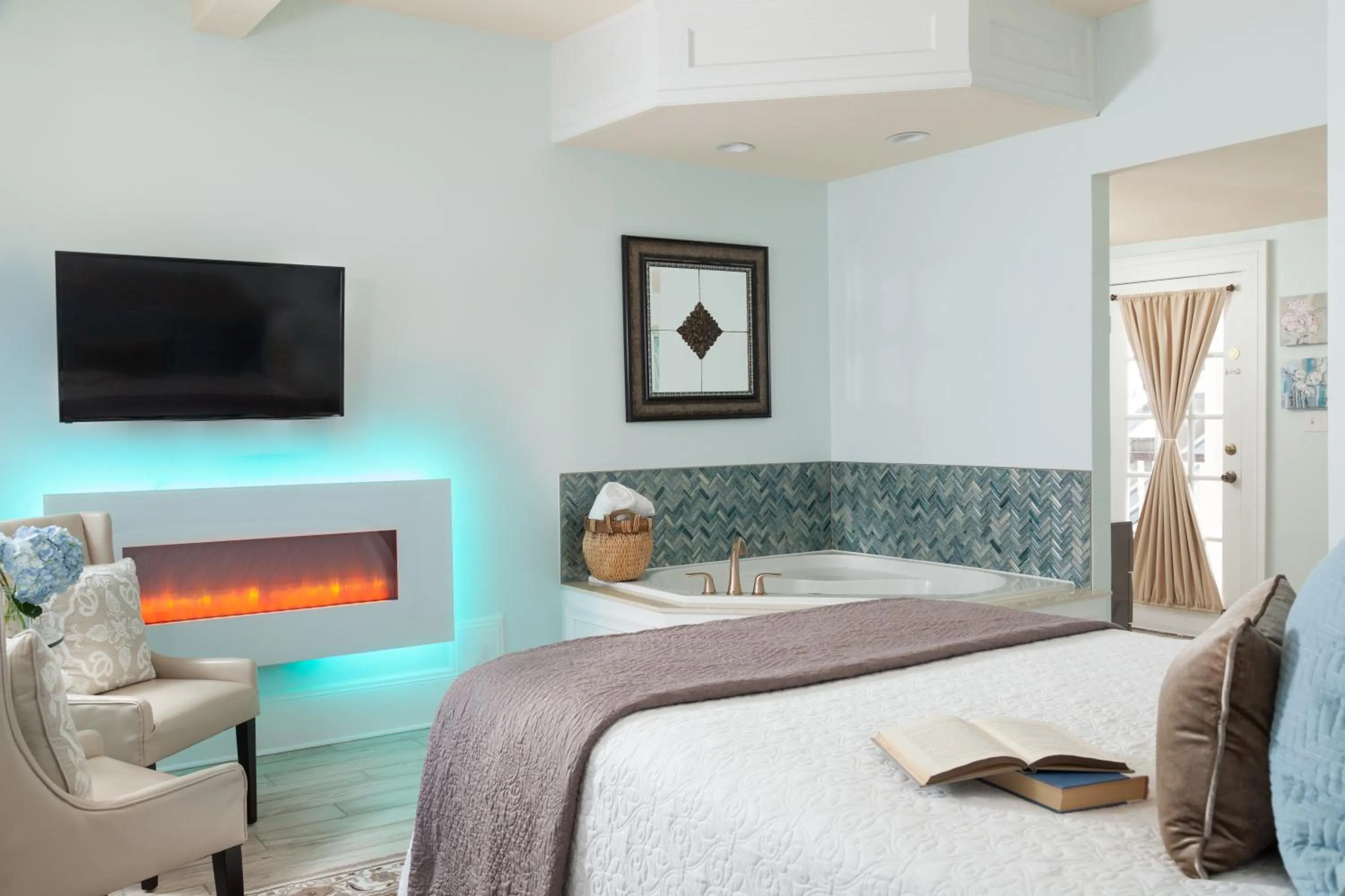 Bed in Bayfront Marin House