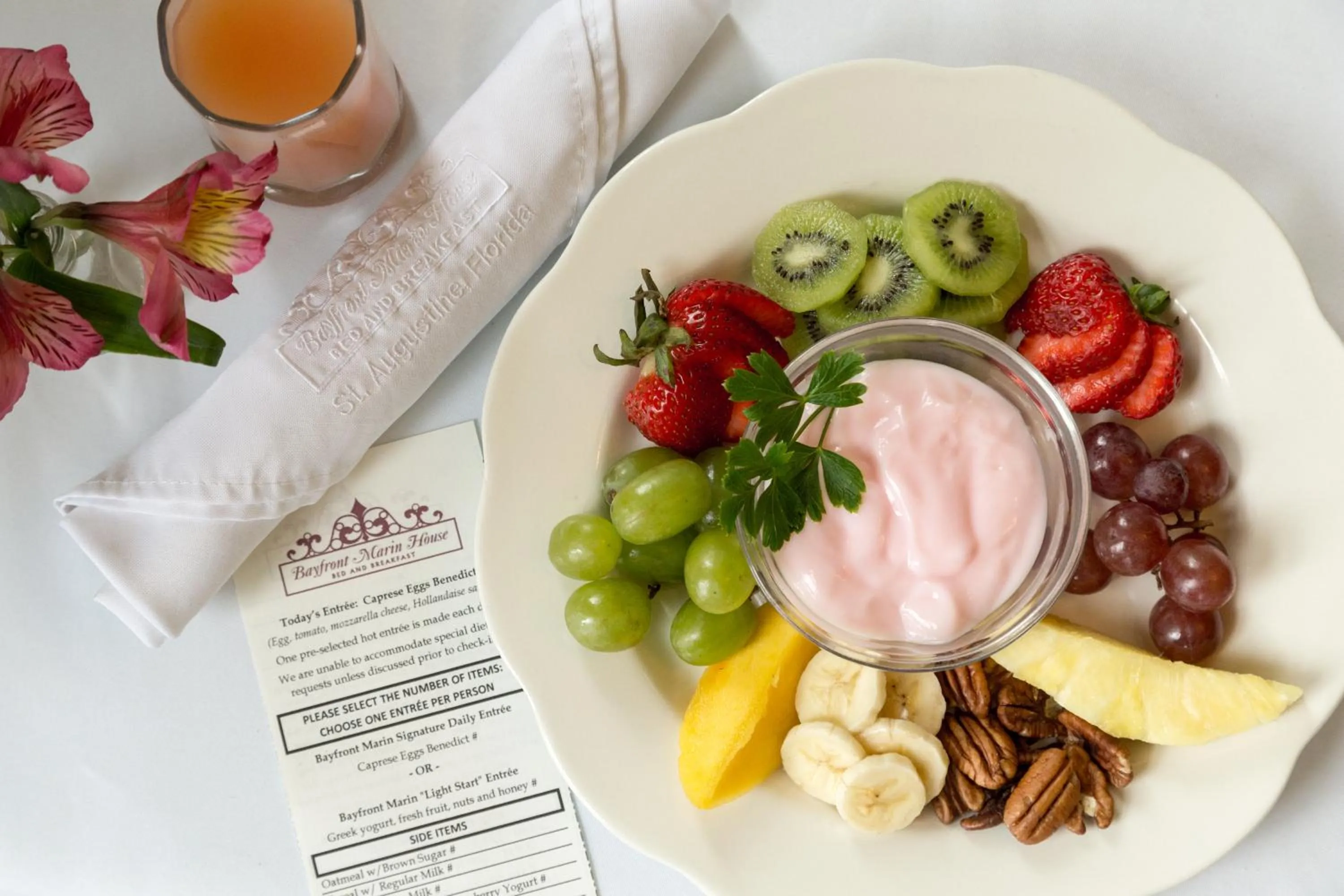 American breakfast in Bayfront Marin House