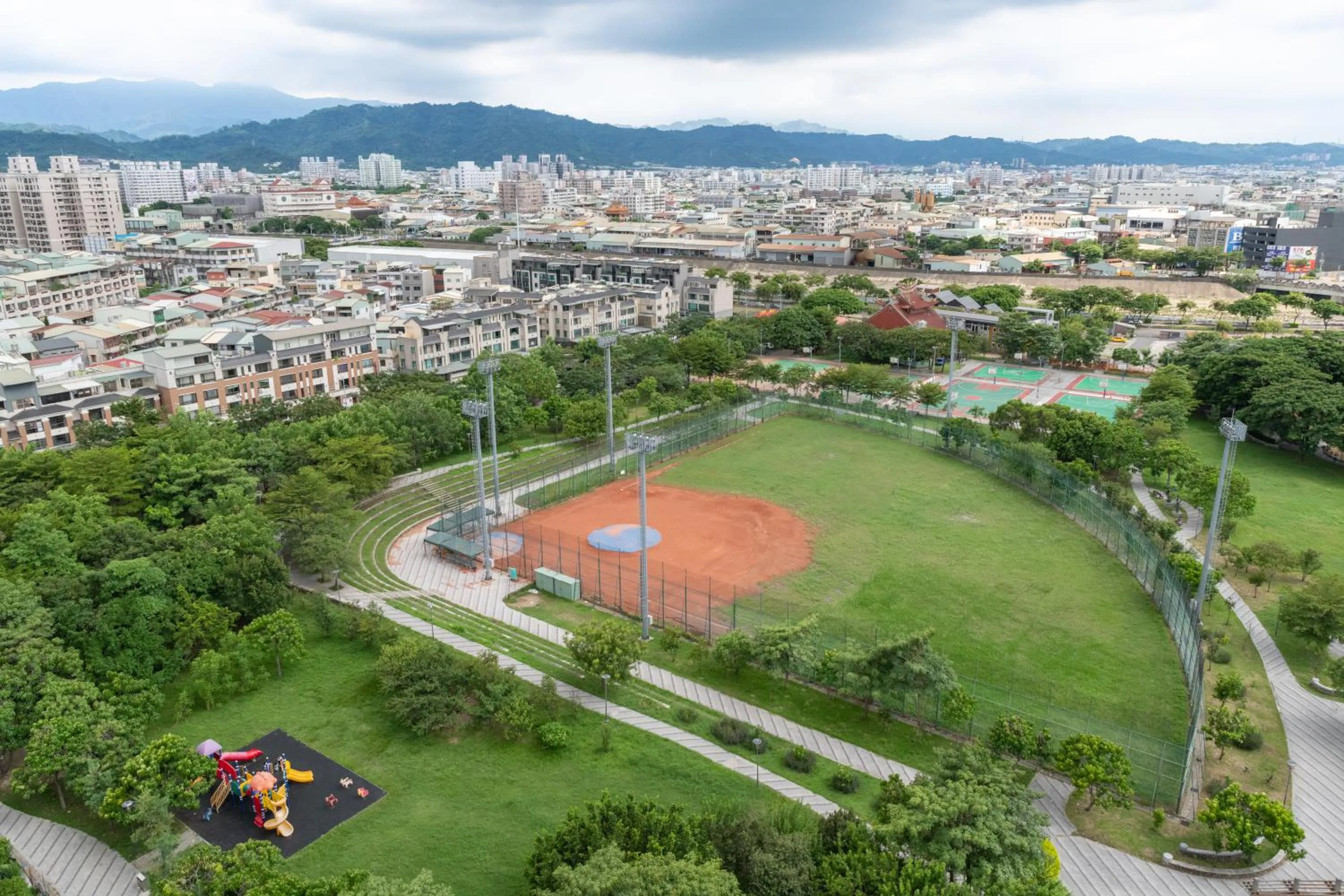 Nearby landmark in 覓玥精品時尚旅館 Mi Yue Boutique Motel