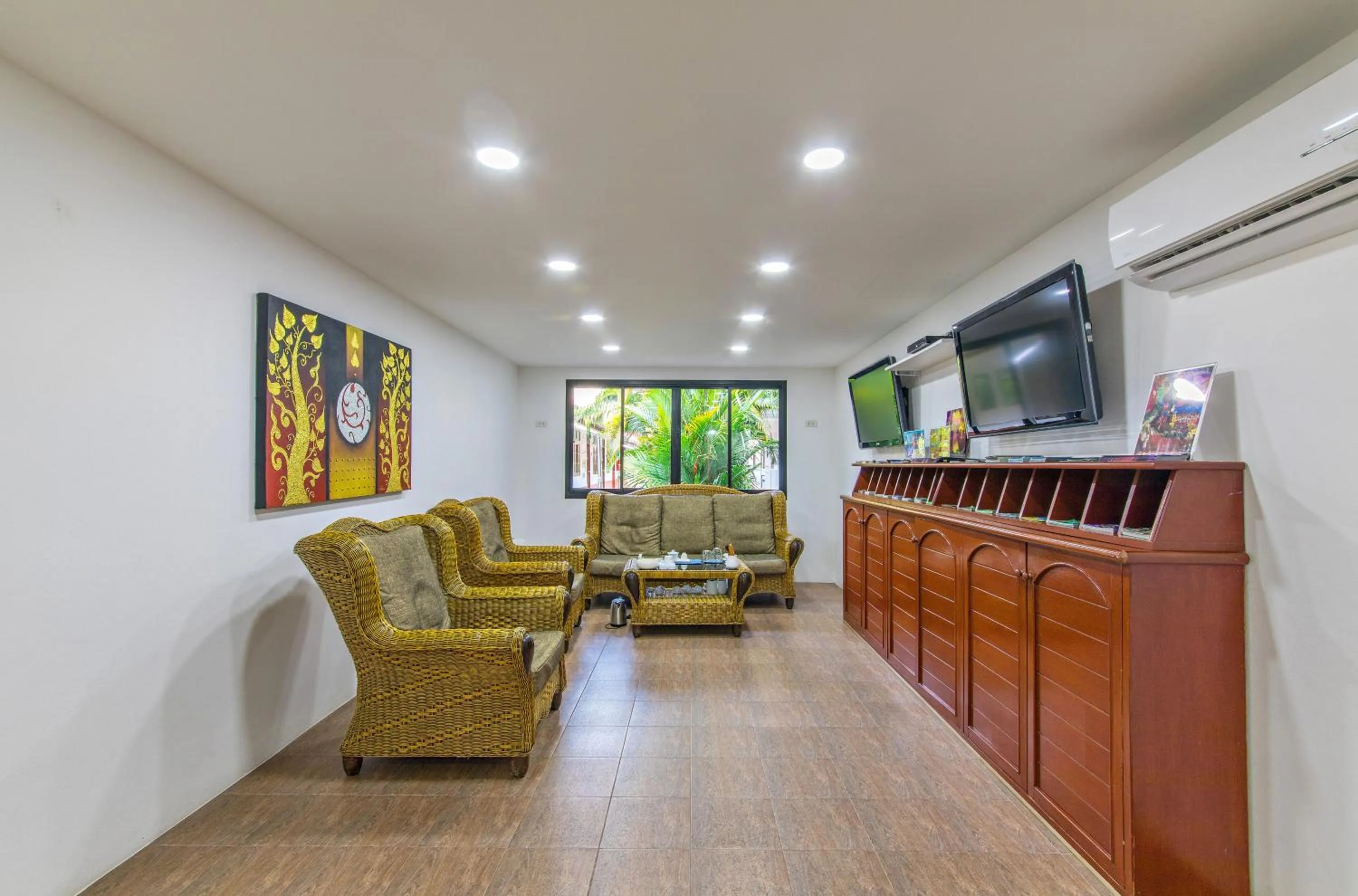 Library in Panda Hotel