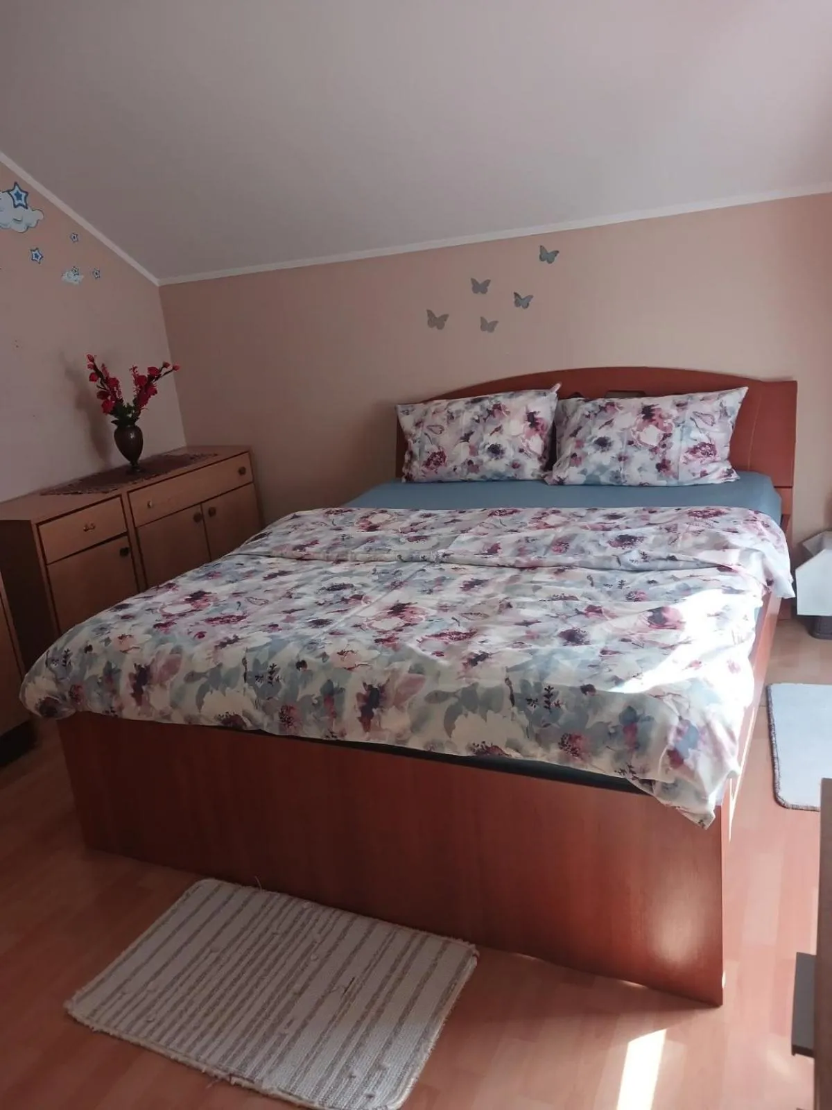 Bed in Mega Apartment