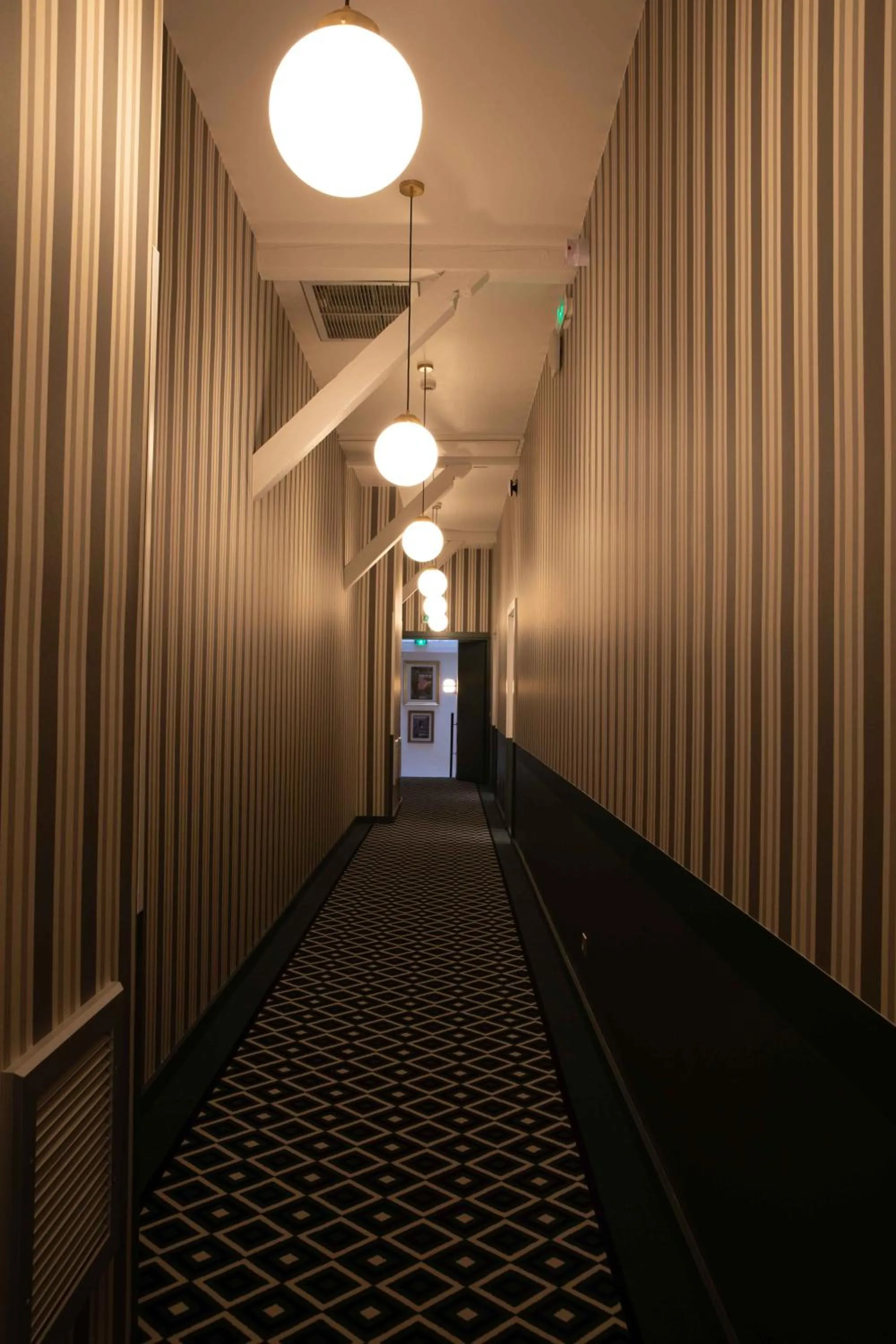 Lobby or reception in Hôtel et Spa La Villa K - Basel Airport