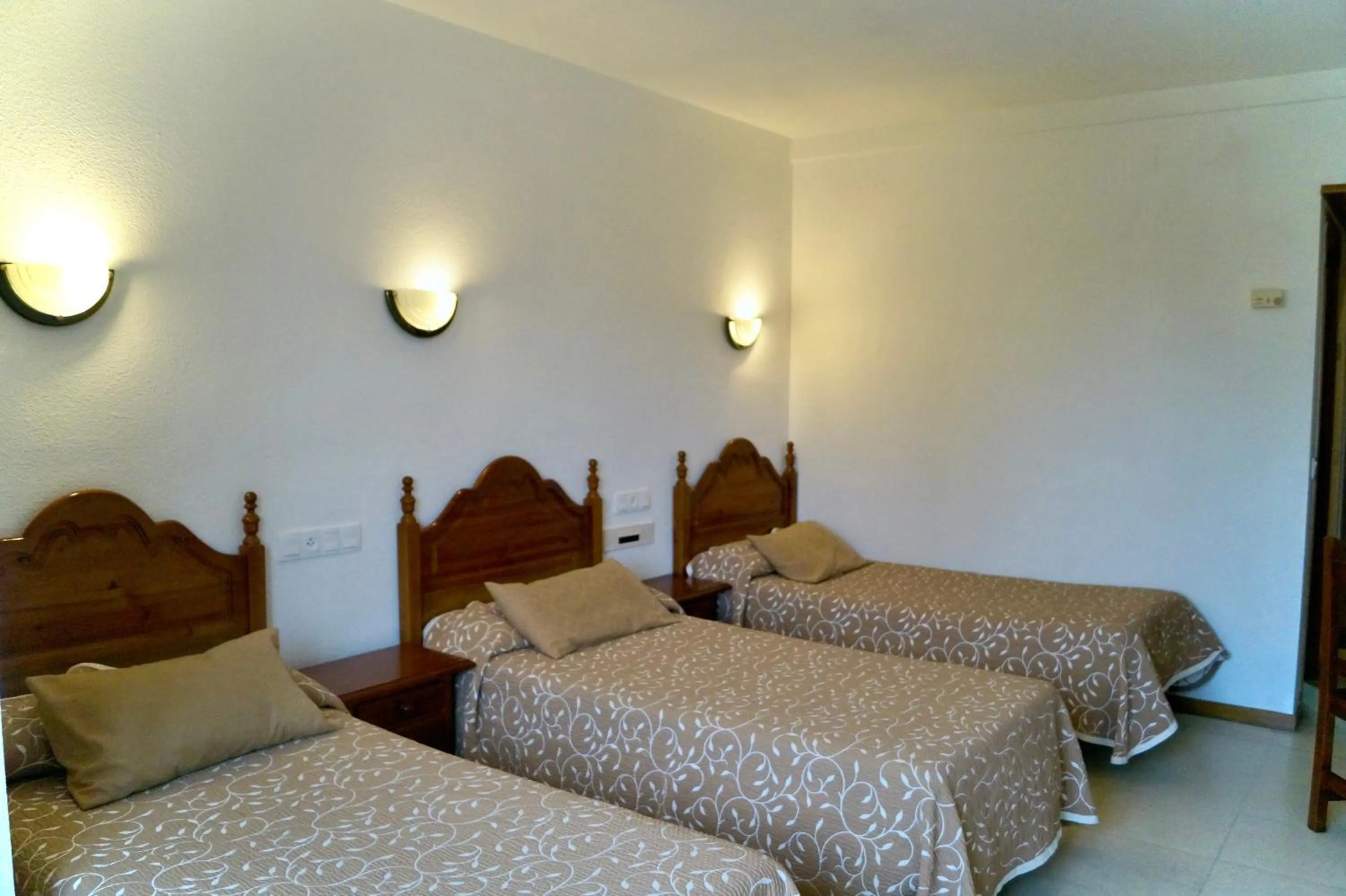 Bed in Hotel Nobis Salamanca