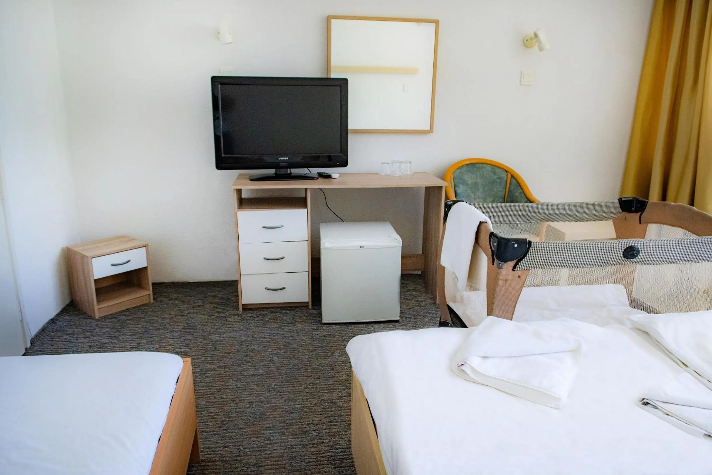 Photo of the whole room in CE Napfény Hotel