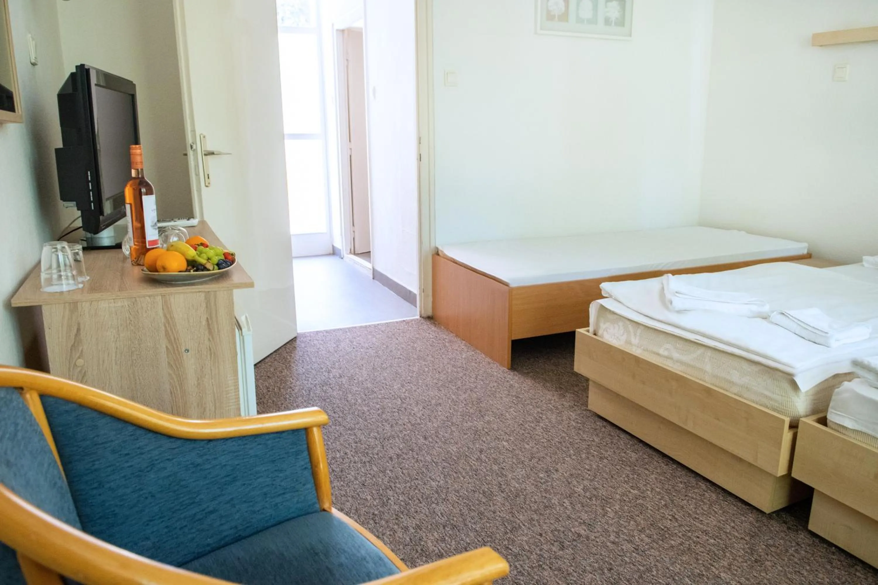 Photo of the whole room in CE Napfény Hotel