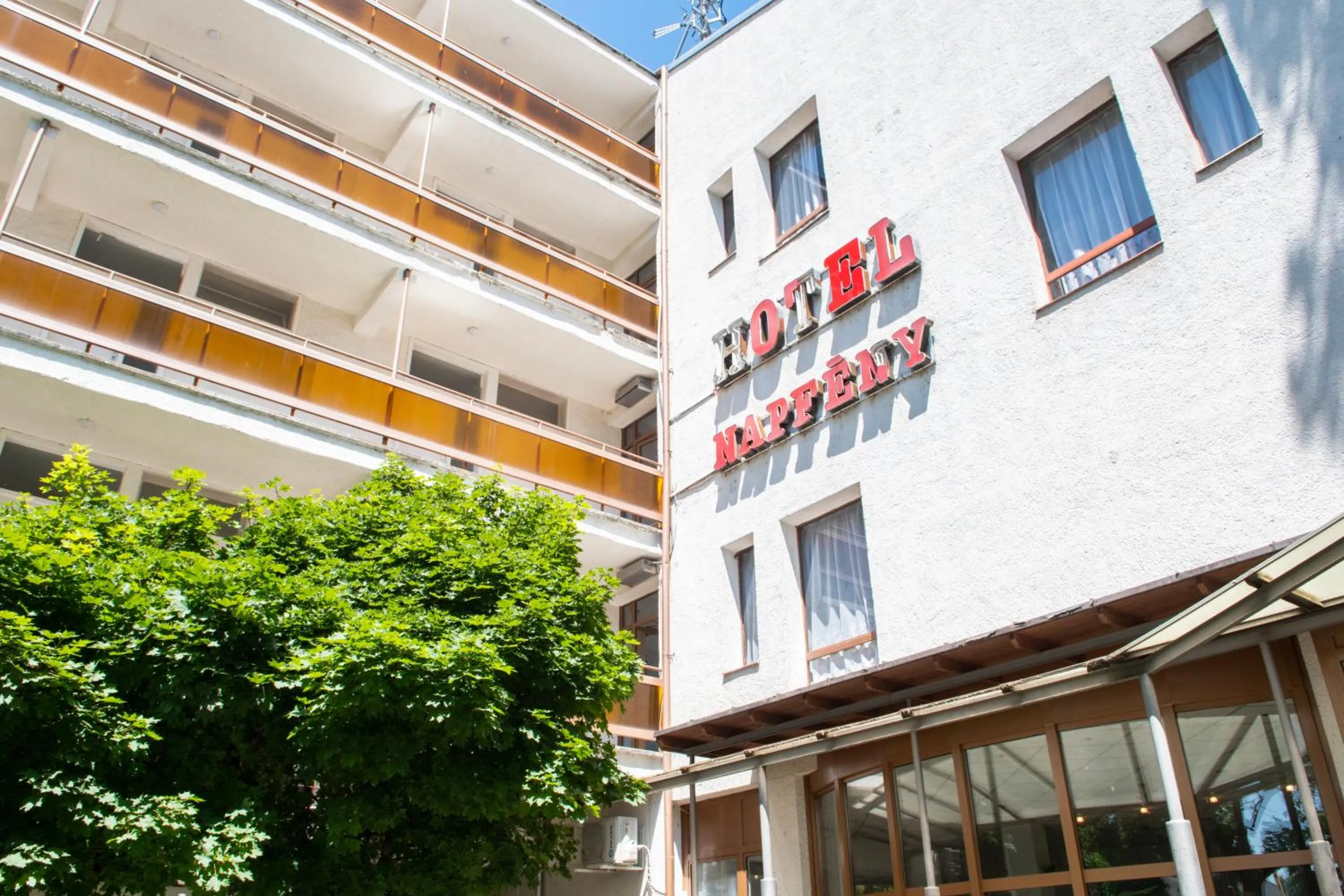 Property building in CE Napfény Hotel