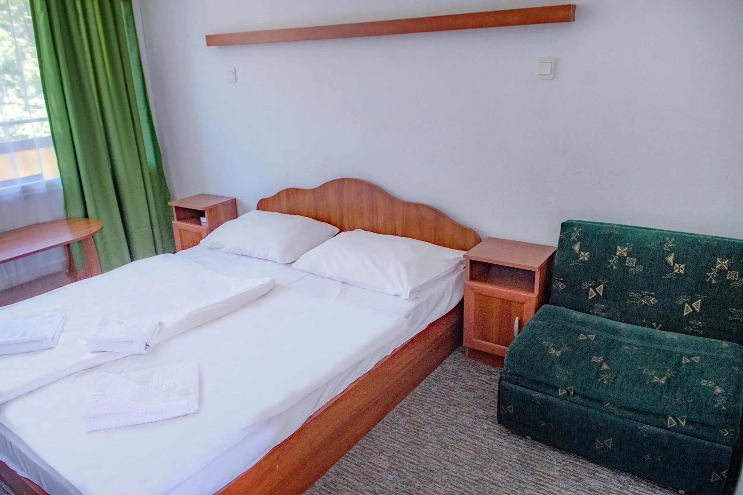 Photo of the whole room in CE Napfény Hotel