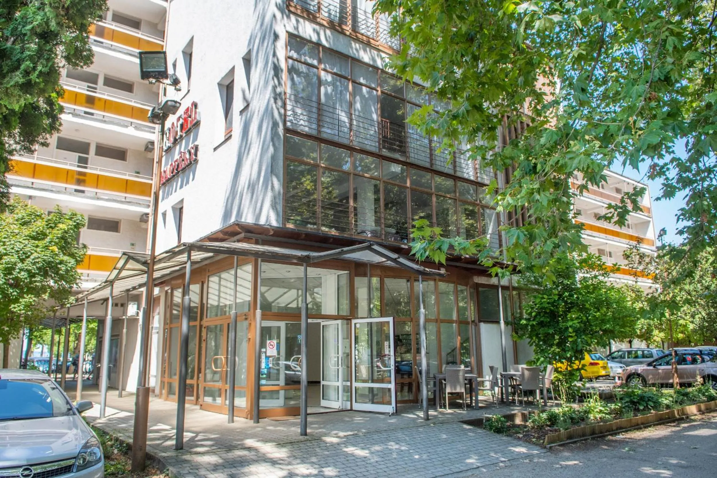 Property building in CE Napfény Hotel