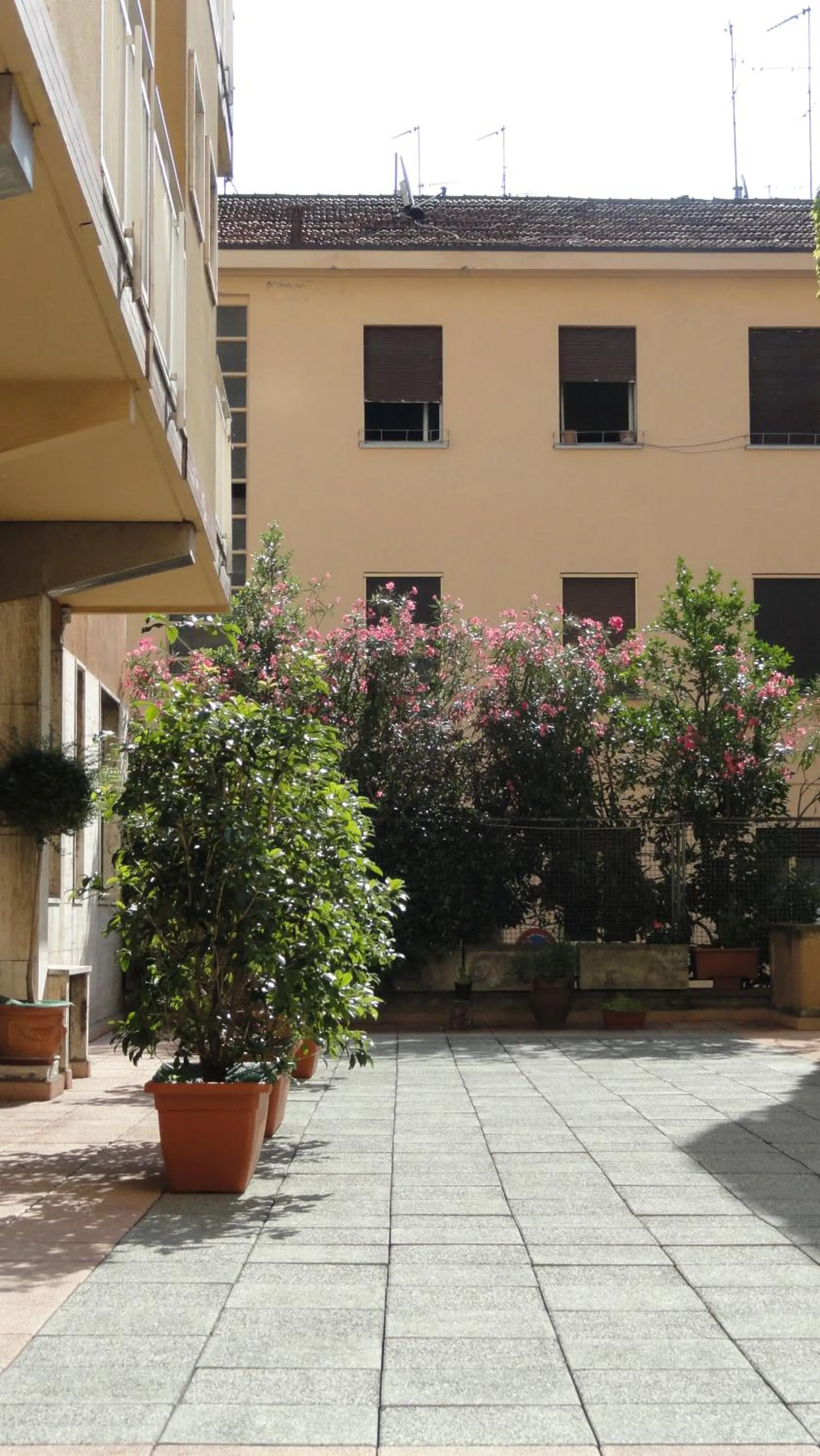 Inner courtyard view in Residence Giusti 6