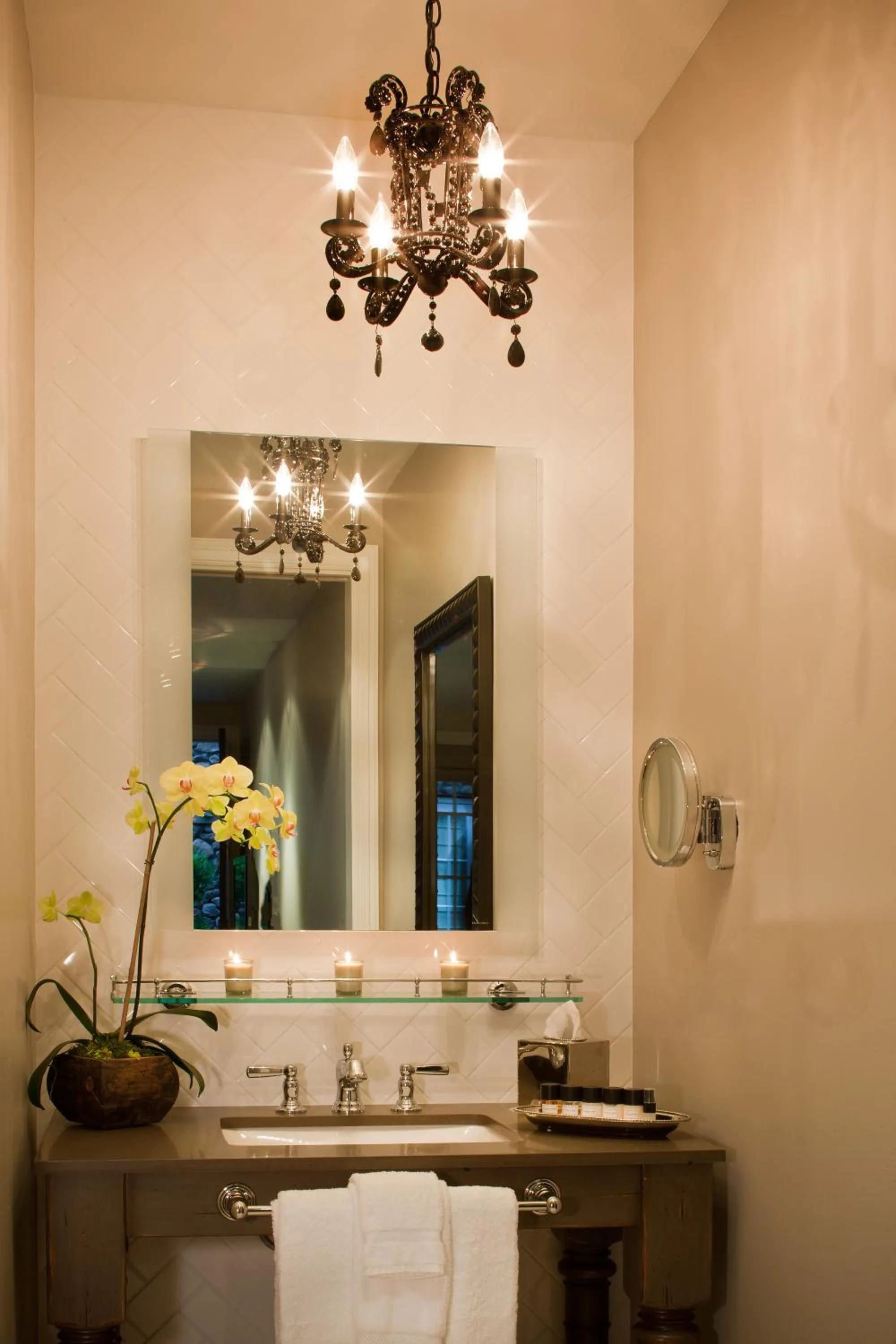 Bathroom in Hotel Yountville