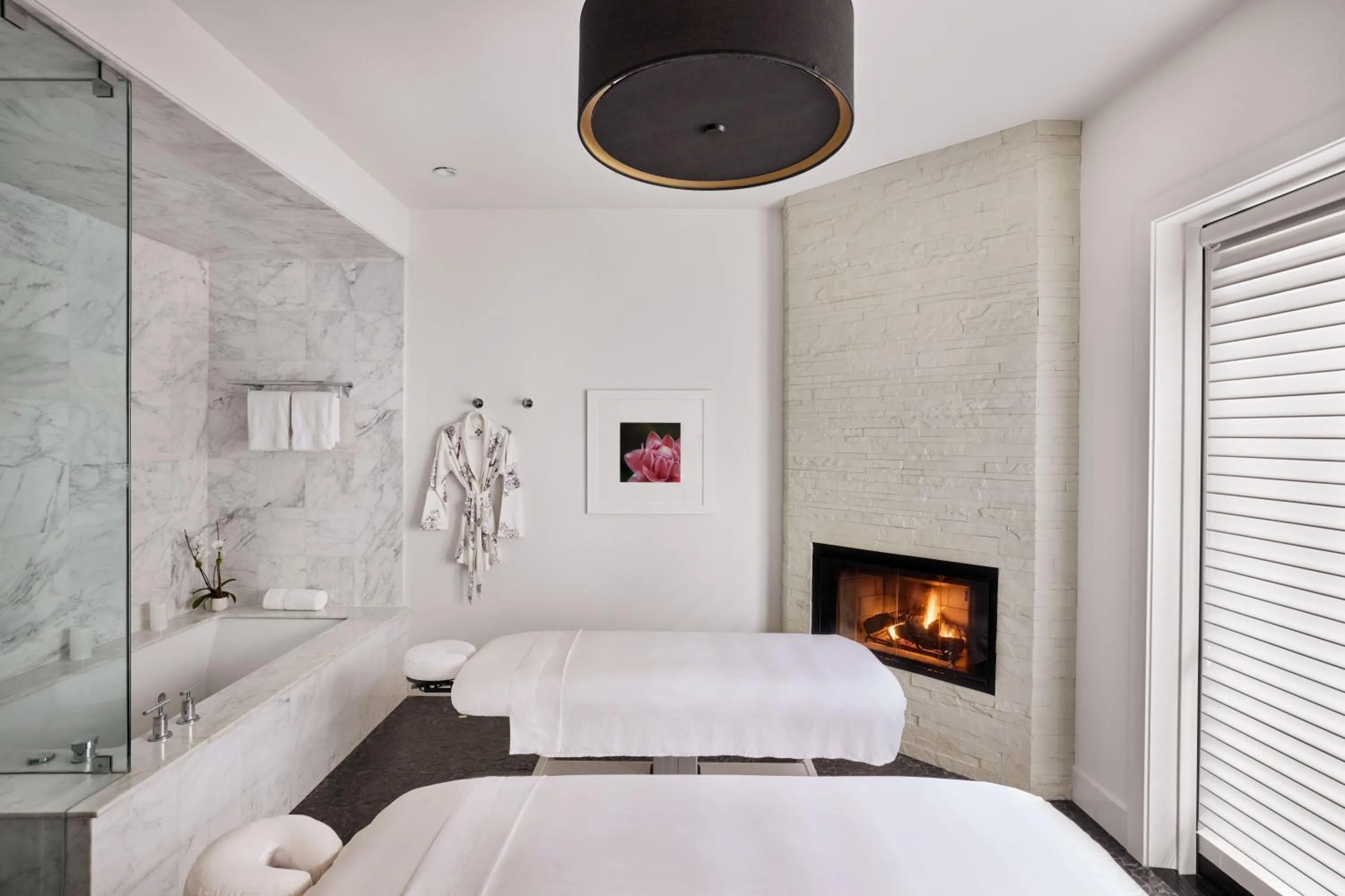 Spa and wellness centre/facilities, Bed in Hotel Yountville