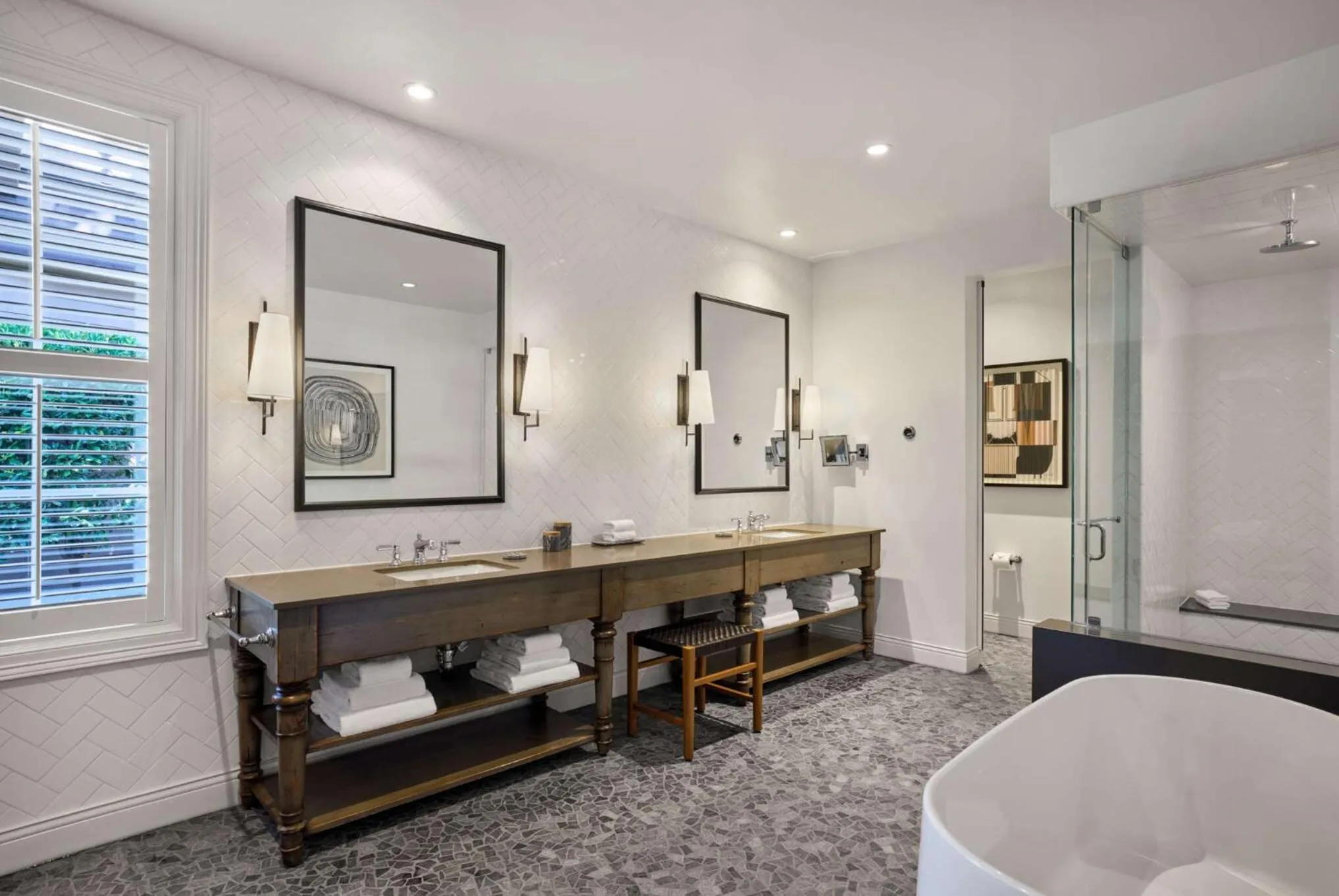 Shower in Hotel Yountville