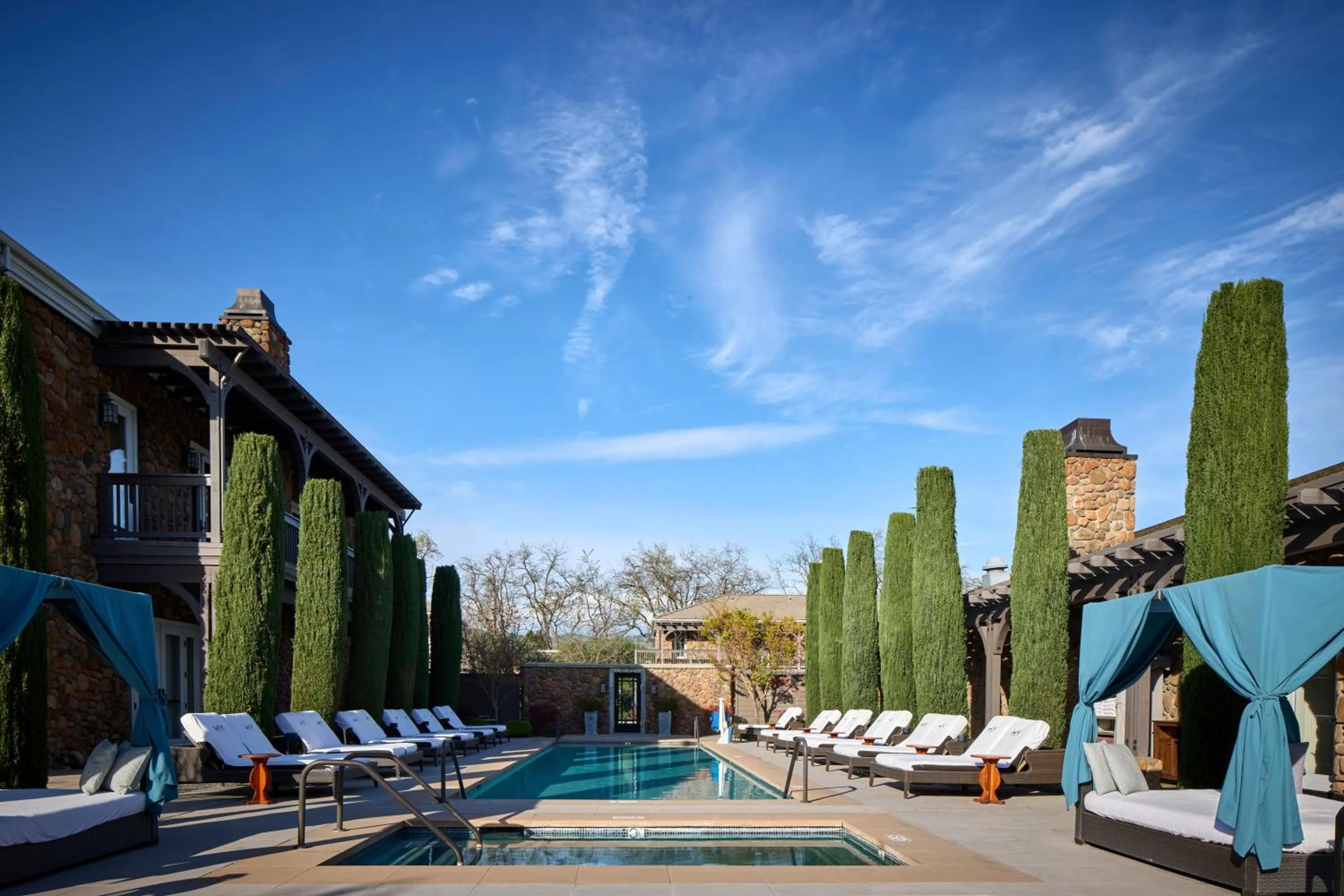Swimming pool in Hotel Yountville