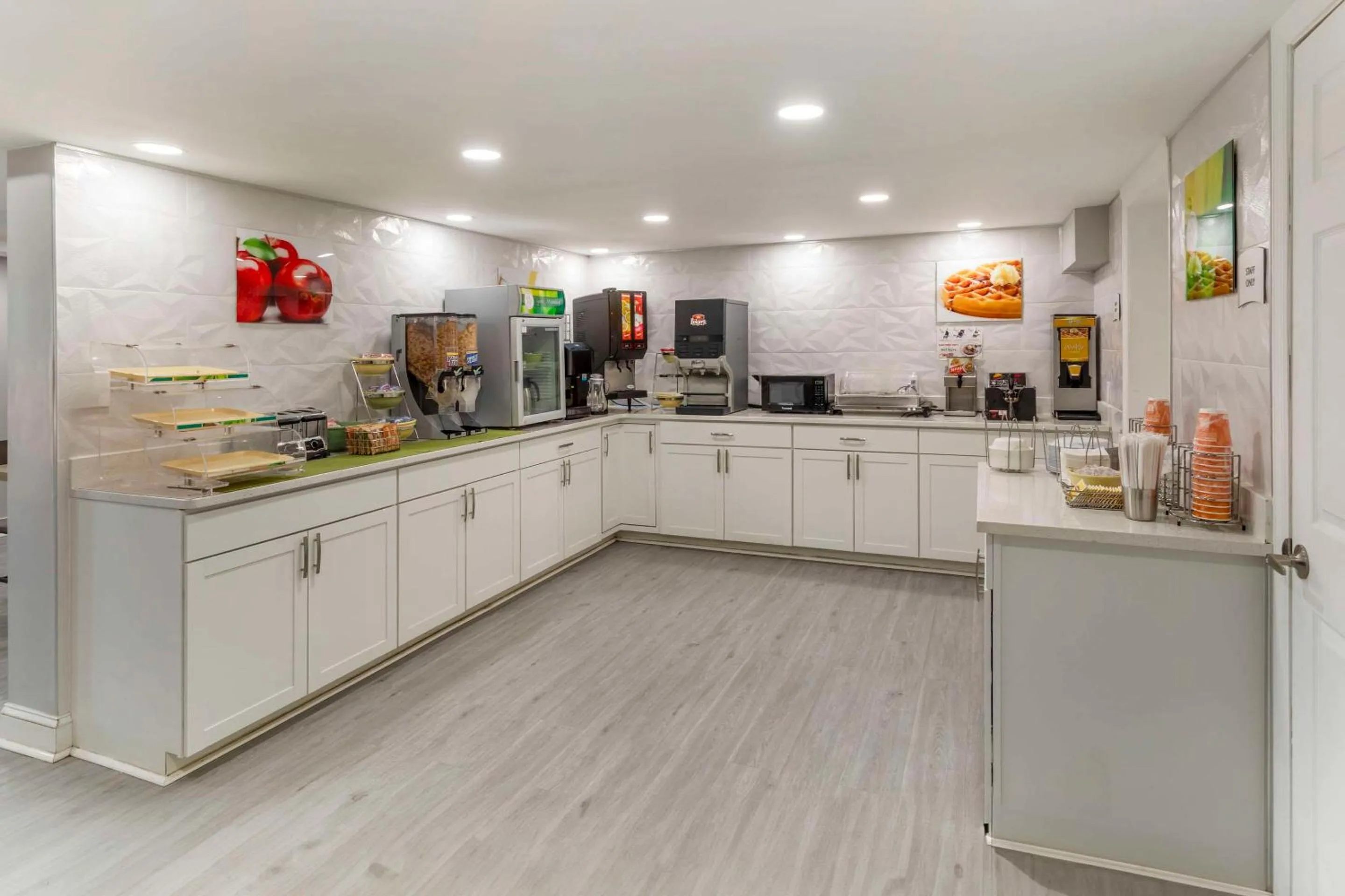 Breakfast in Quality Inn Gainesville near University