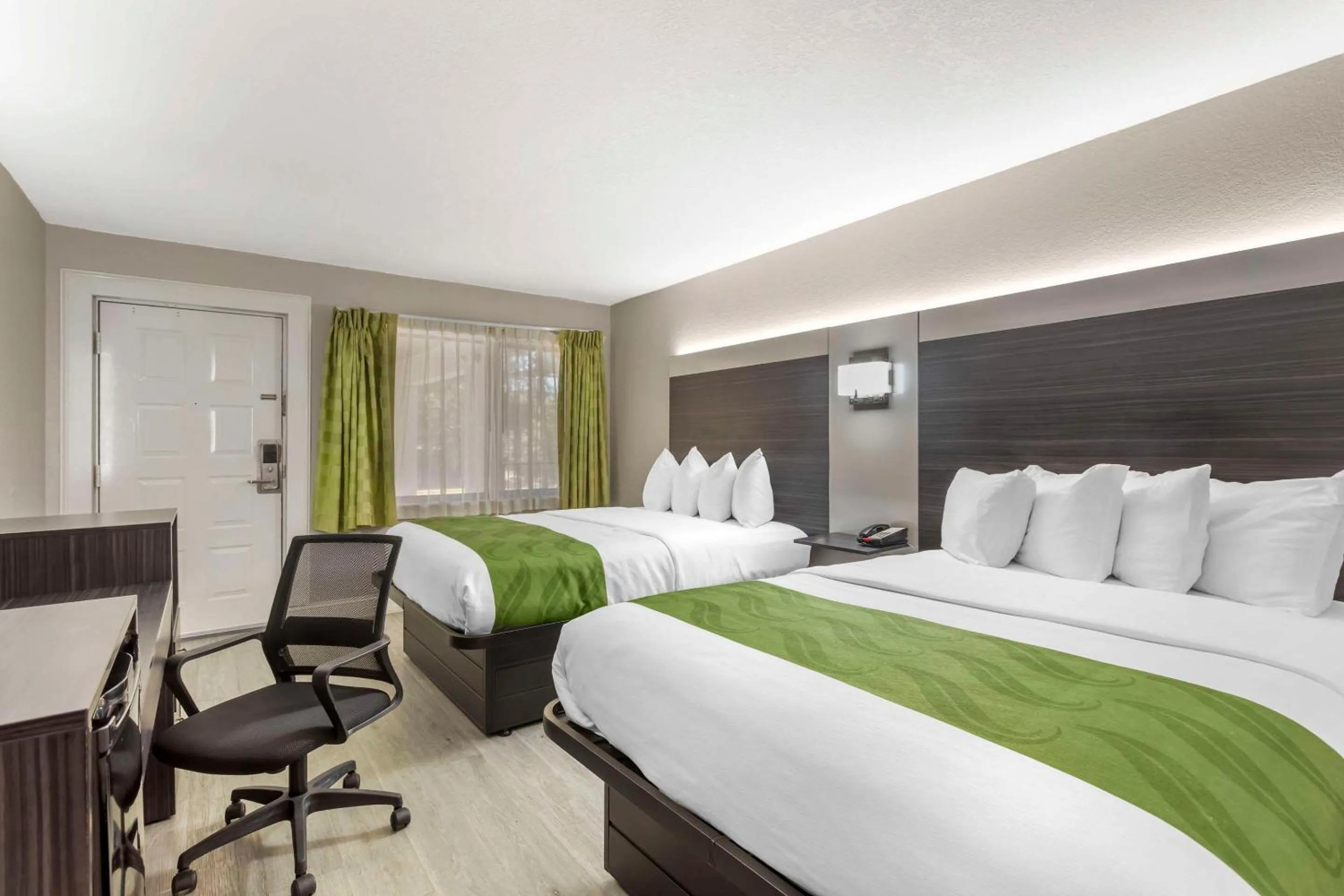 Bedroom, Bed in Quality Inn Gainesville near University