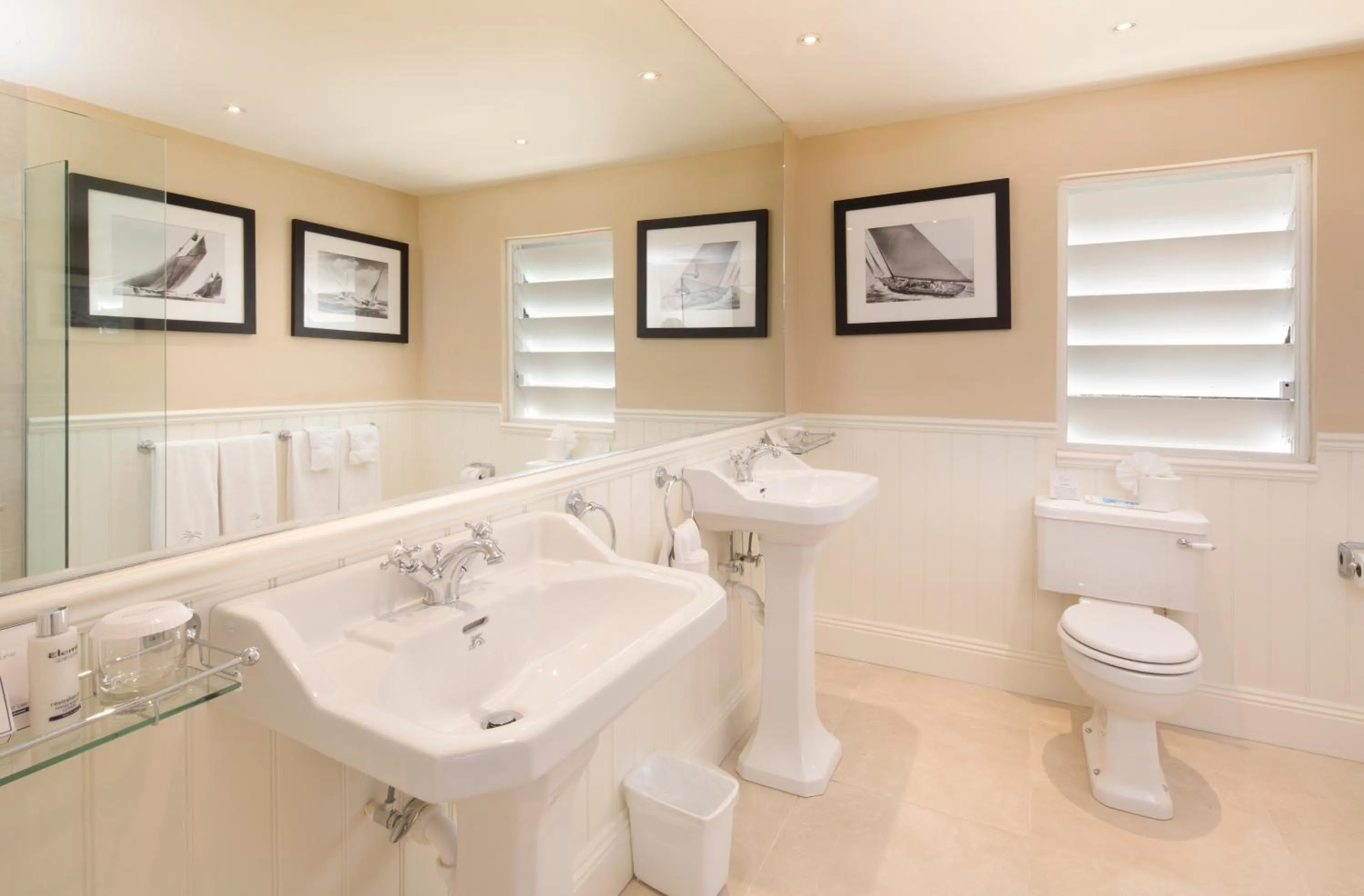 Bathroom in Blue Waters Resort and Spa