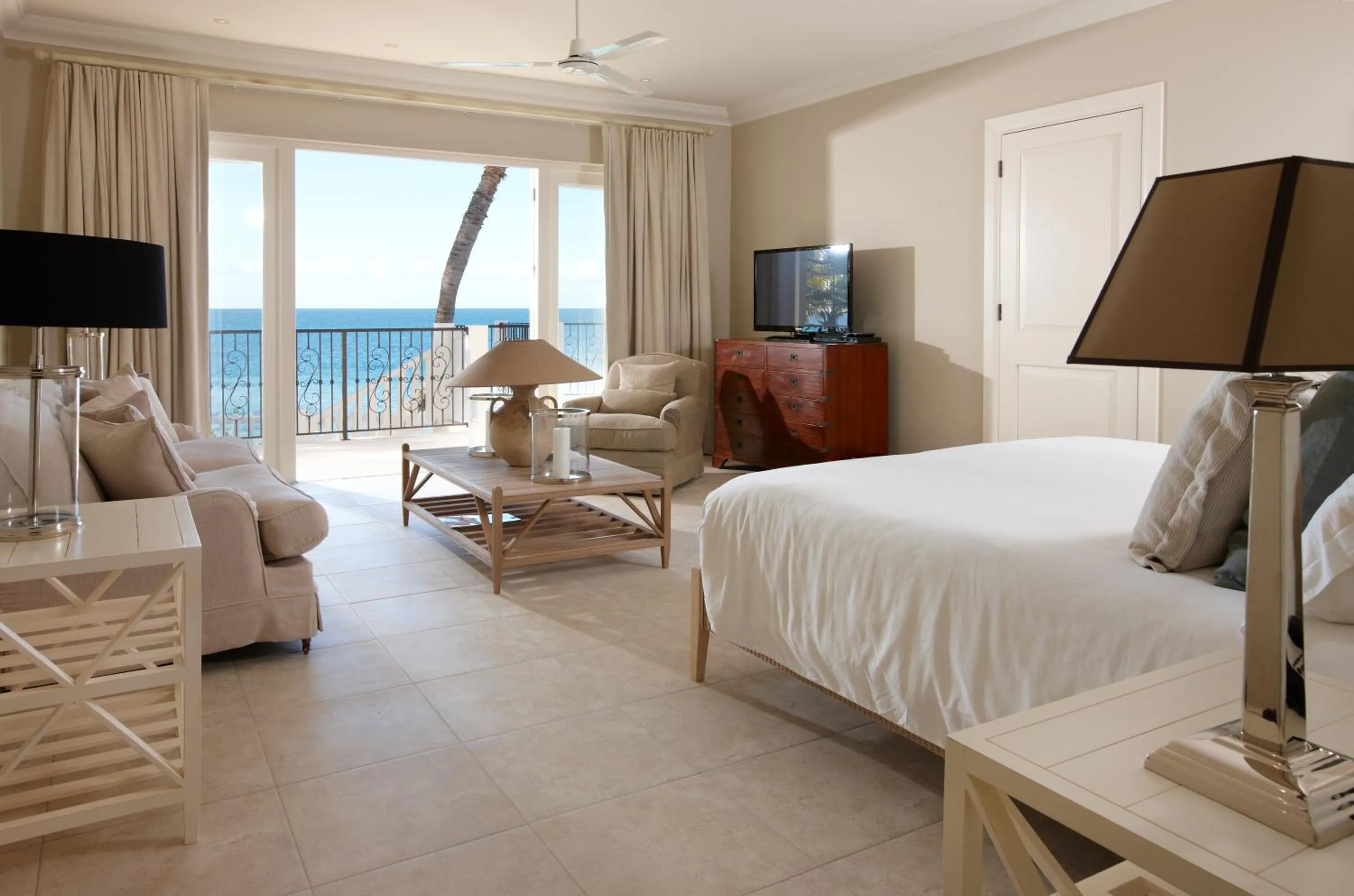 Bedroom, Bed in Blue Waters Resort and Spa