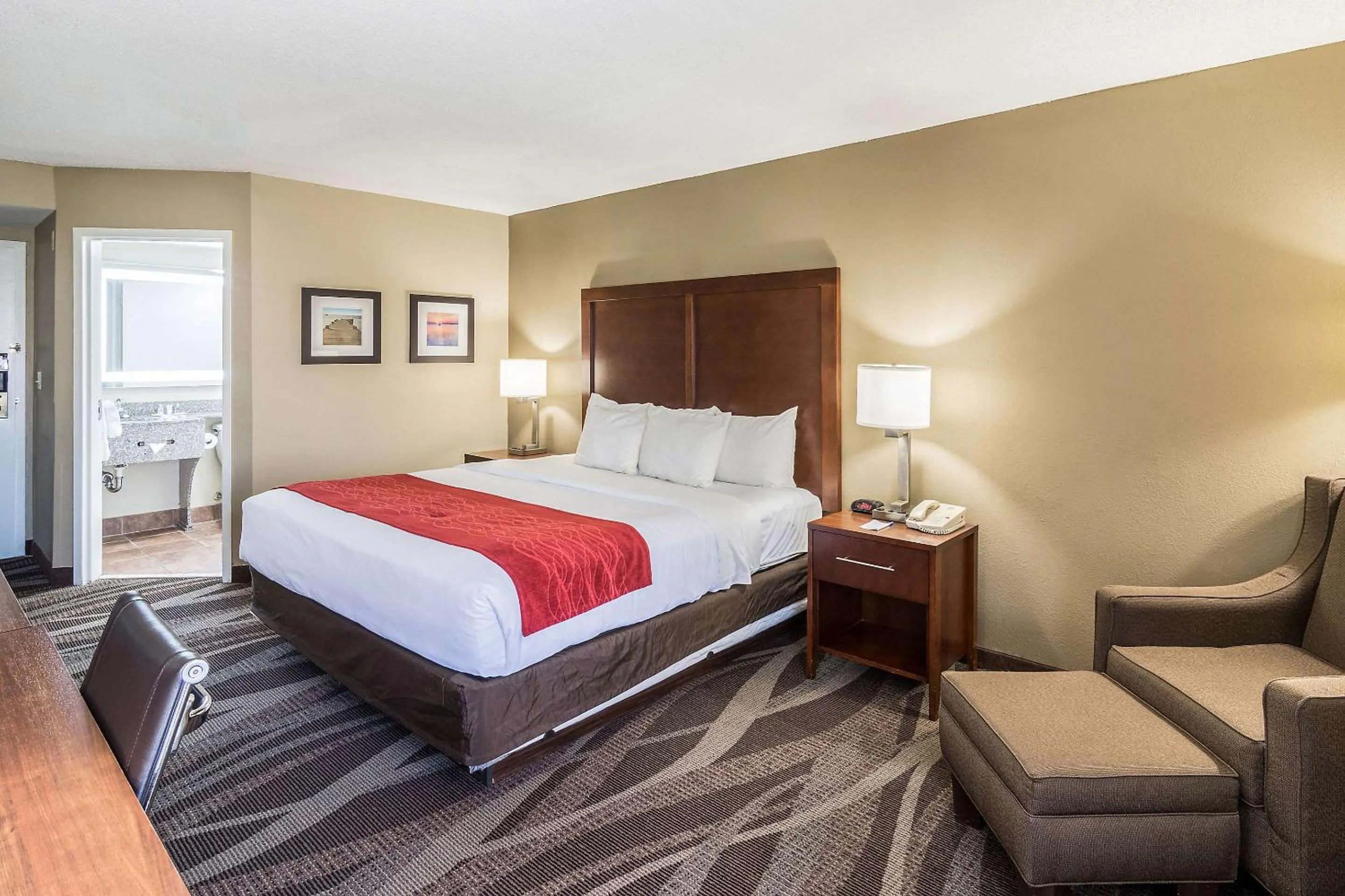 Bedroom, Bed in Comfort Inn Pensacola - University Area