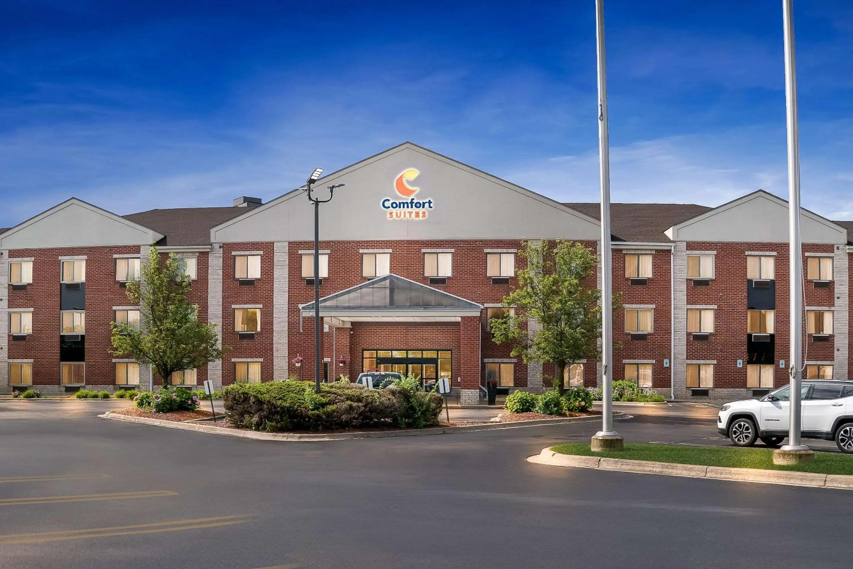 Property building in Comfort Suites Southfield-Detroit