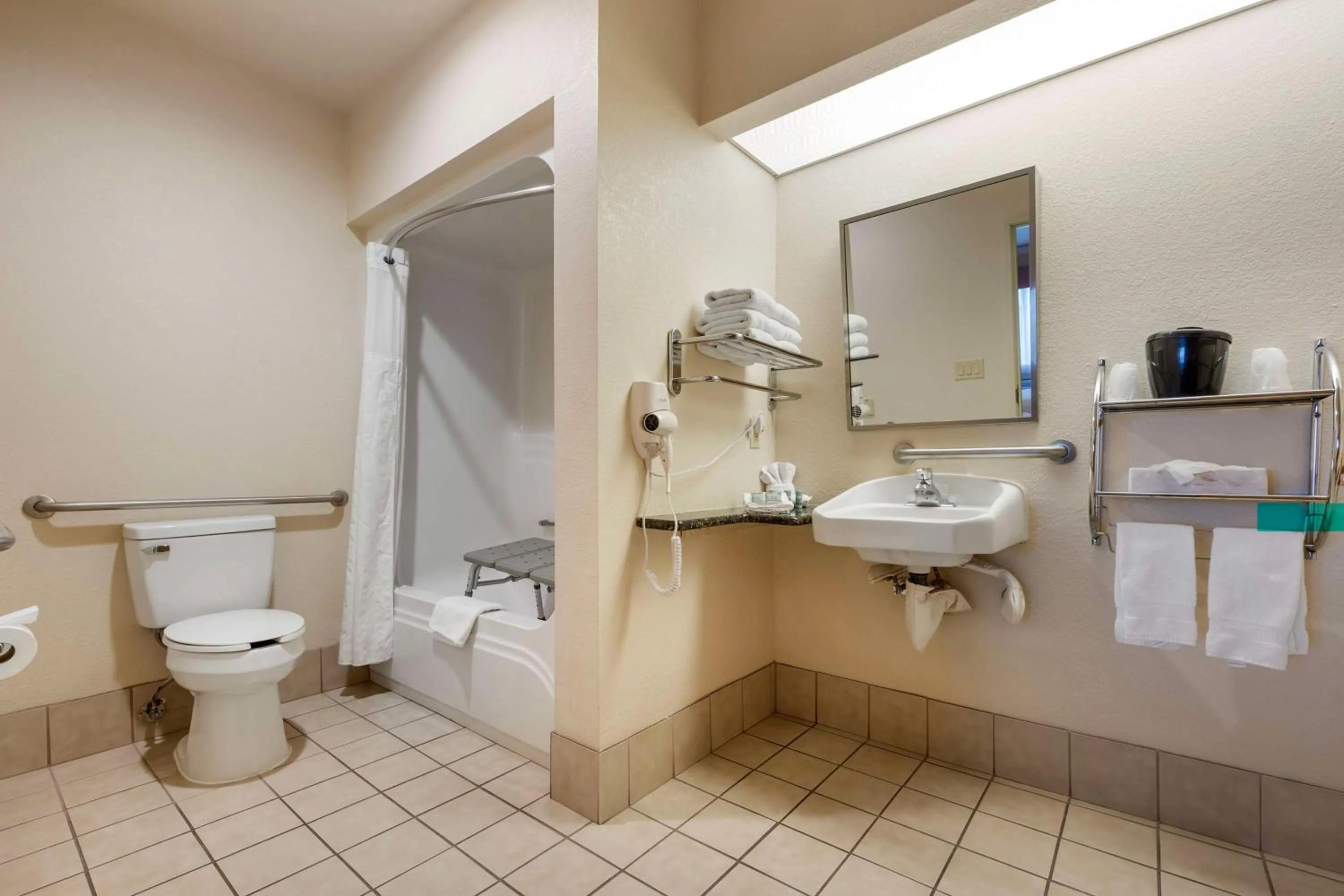 Bathroom in Best Western Anthony/West El Paso