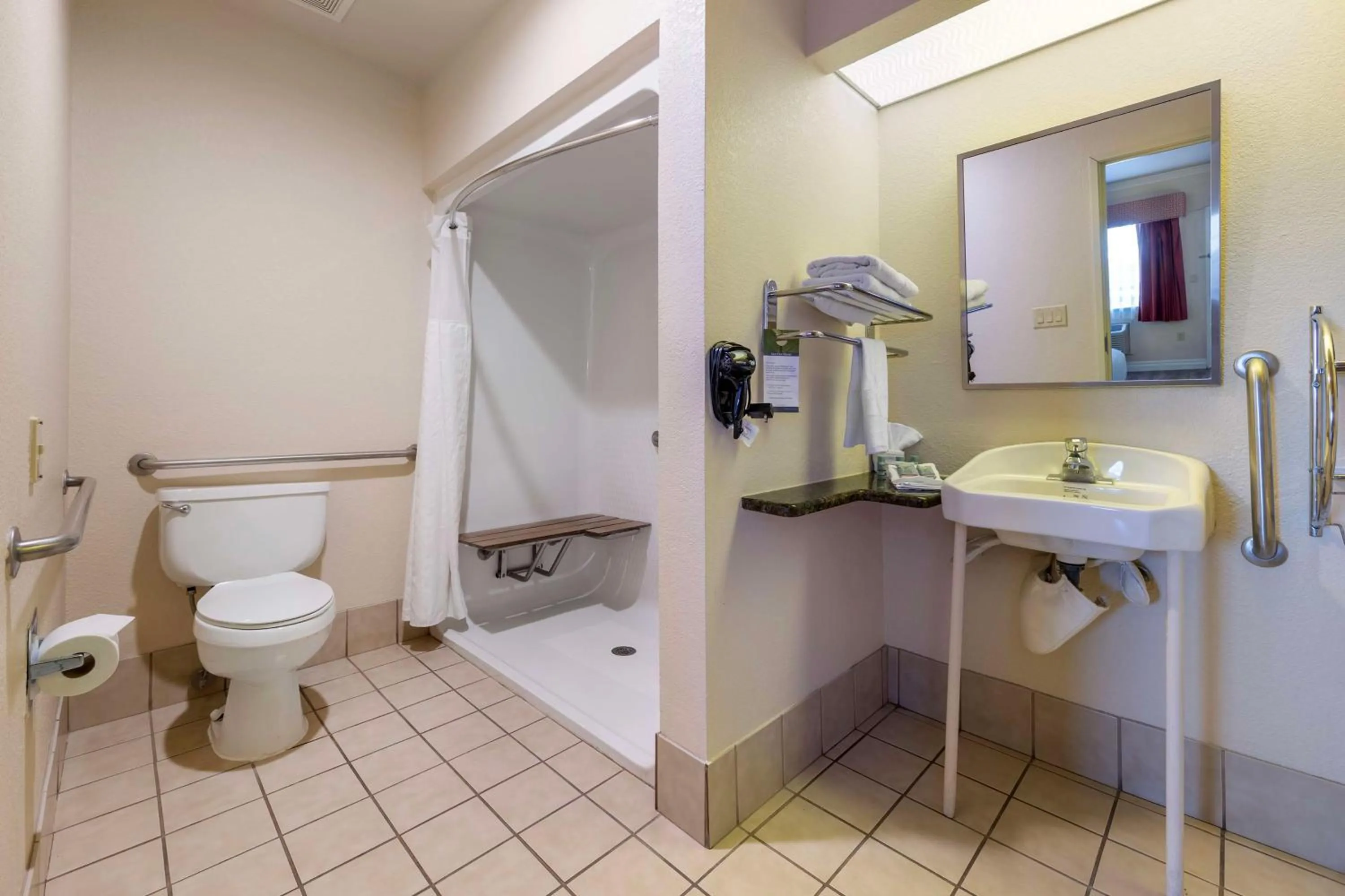 Bathroom in Best Western Anthony/West El Paso