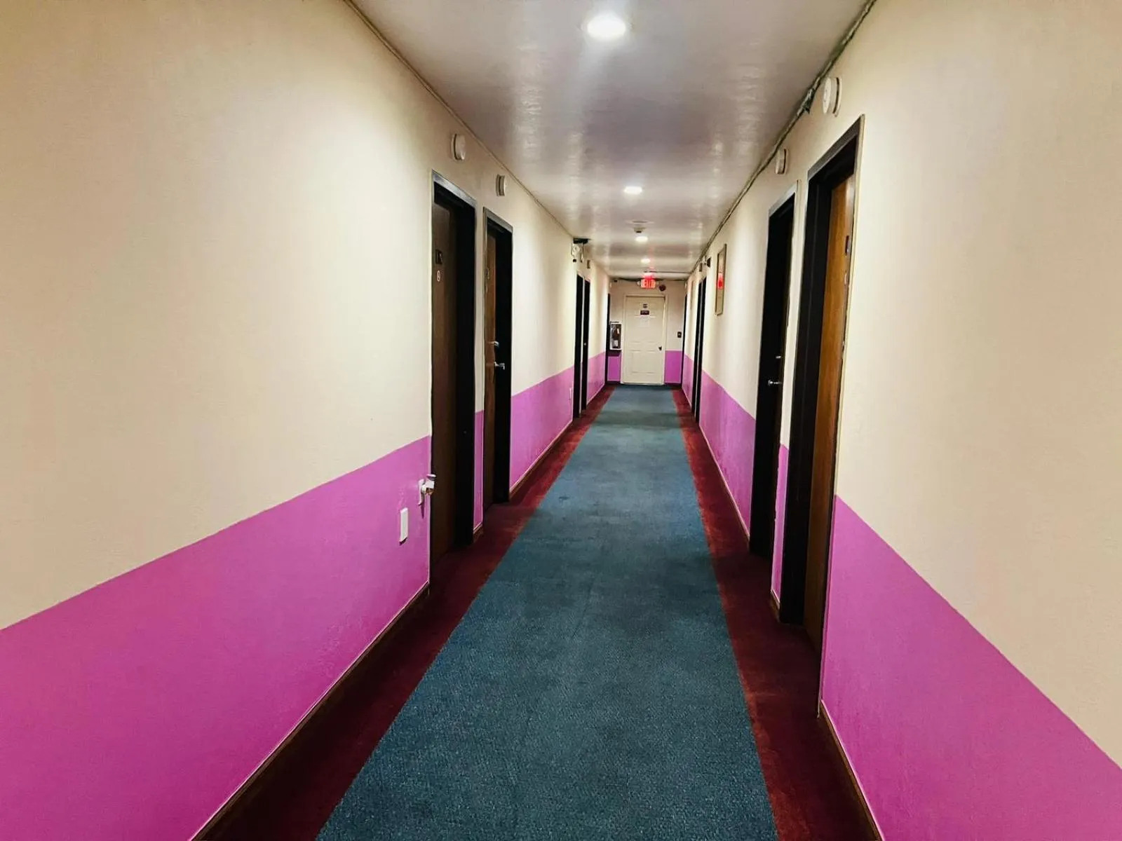 Lobby or reception in Villa Inn Motel Near Hwy 12 WI Capital O