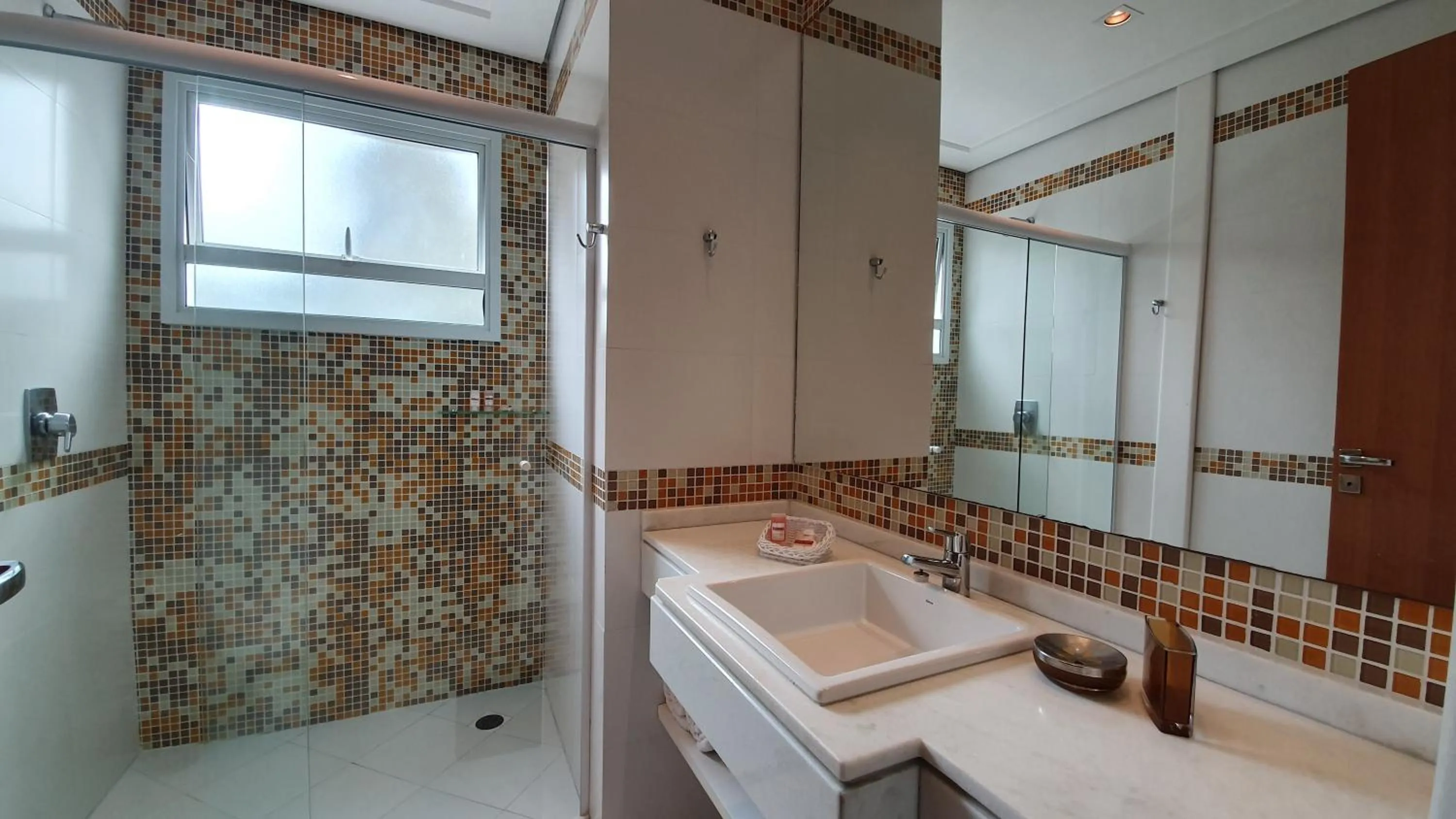 Shower in Pousada Annecy - CAPIVARI Fácil acesso ao centrinho e Baden Bar