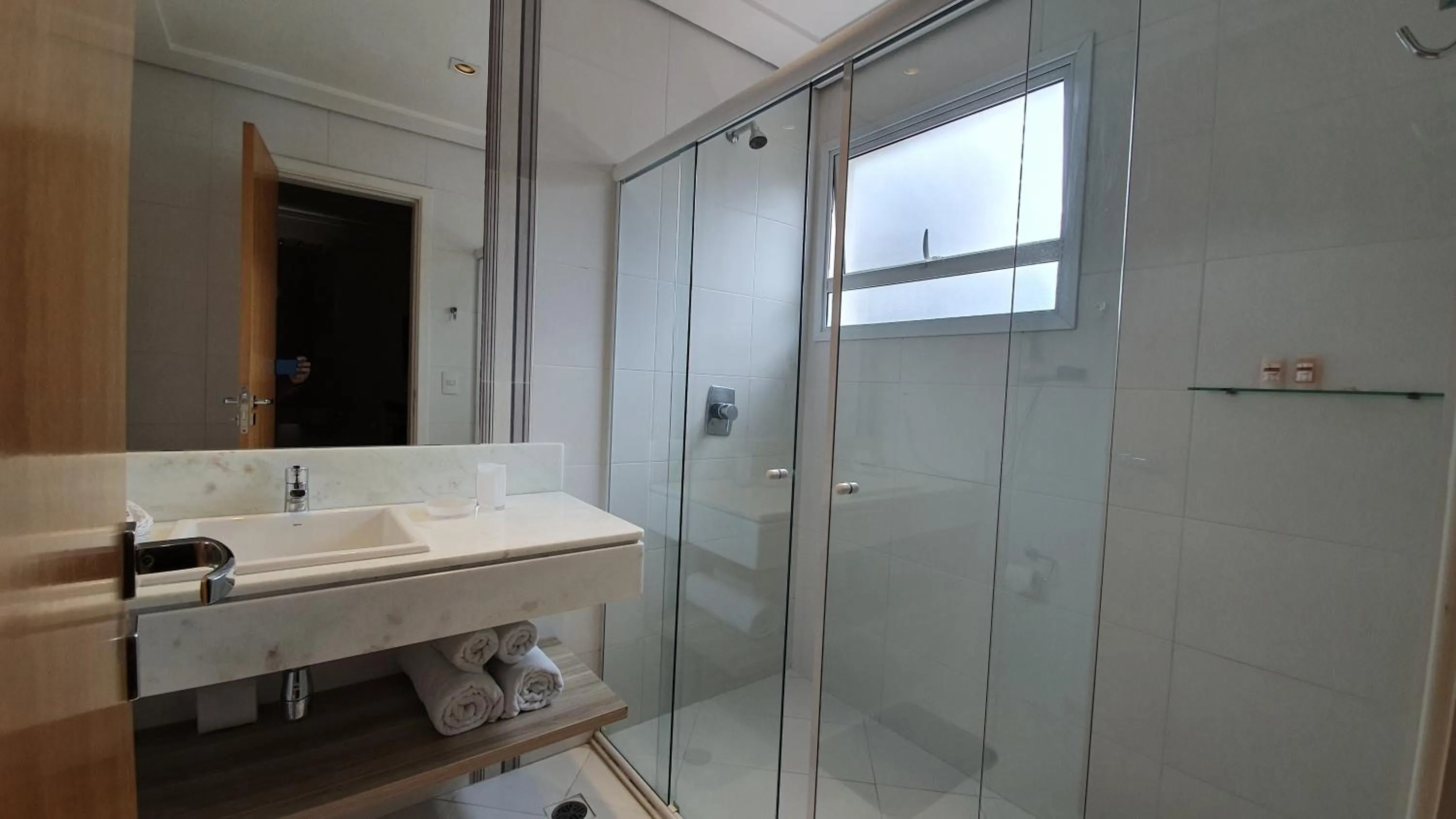 Shower in Pousada Annecy - CAPIVARI Fácil acesso ao centrinho e Baden Bar