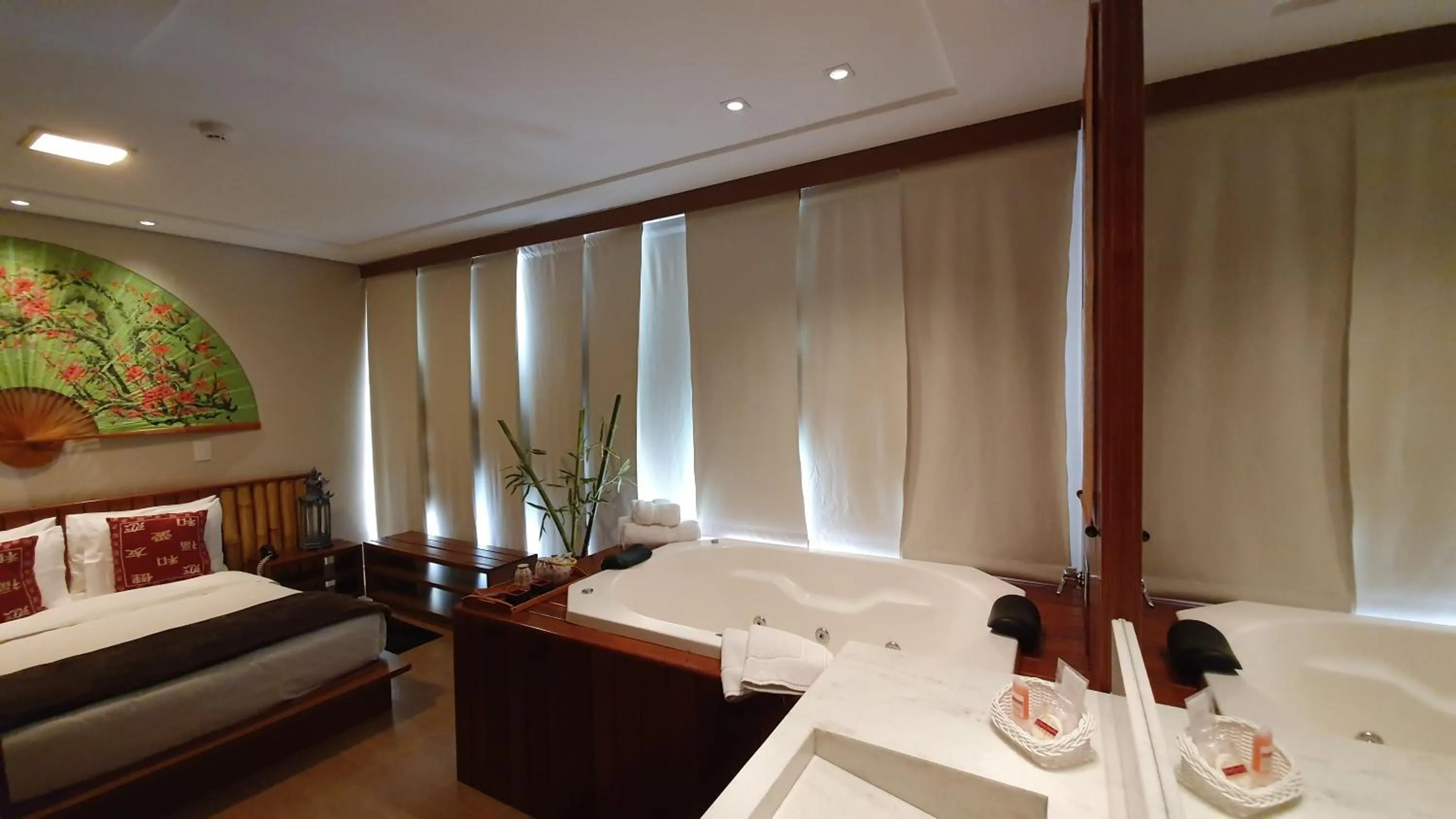 Bed in Pousada Annecy - CAPIVARI Fácil acesso ao centrinho e Baden Bar